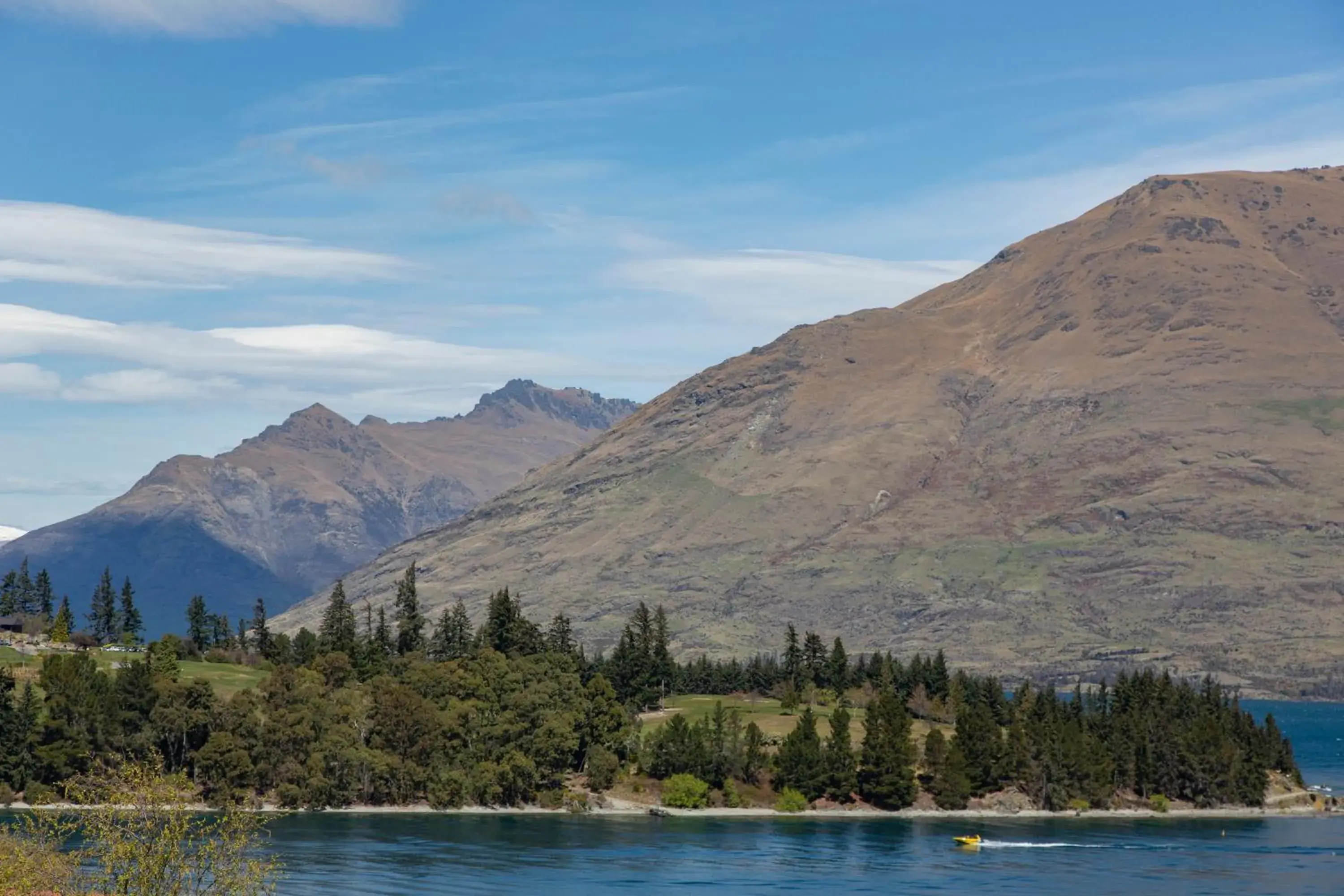 Studio Apartment Lake View in Ramada by Wyndham Queenstown Central Studio Apartment Lake View in Ramada by Wyndham Queenstown Central