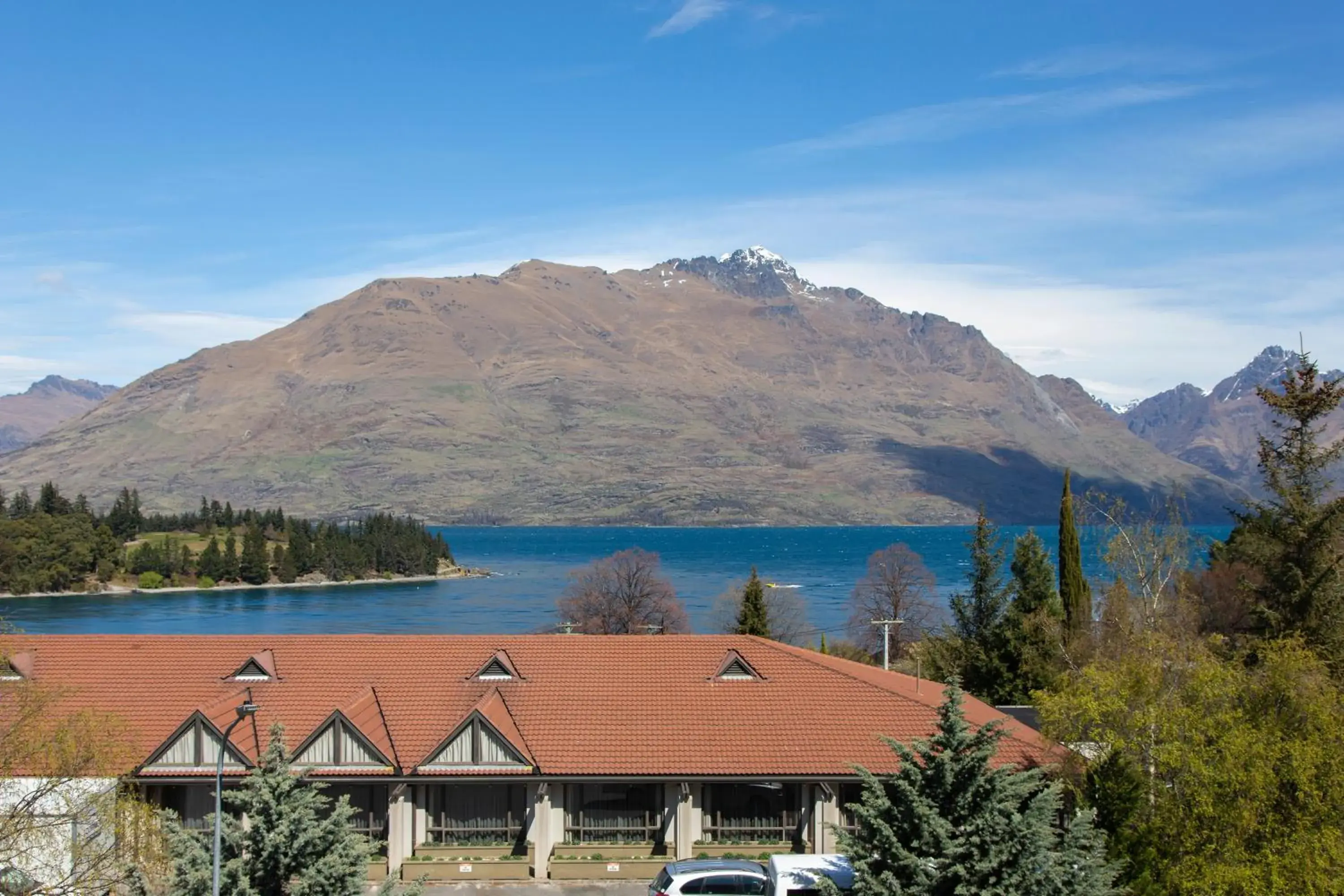 Lake view in Ramada by Wyndham Queenstown Central Lake view in Ramada by Wyndham Queenstown Central