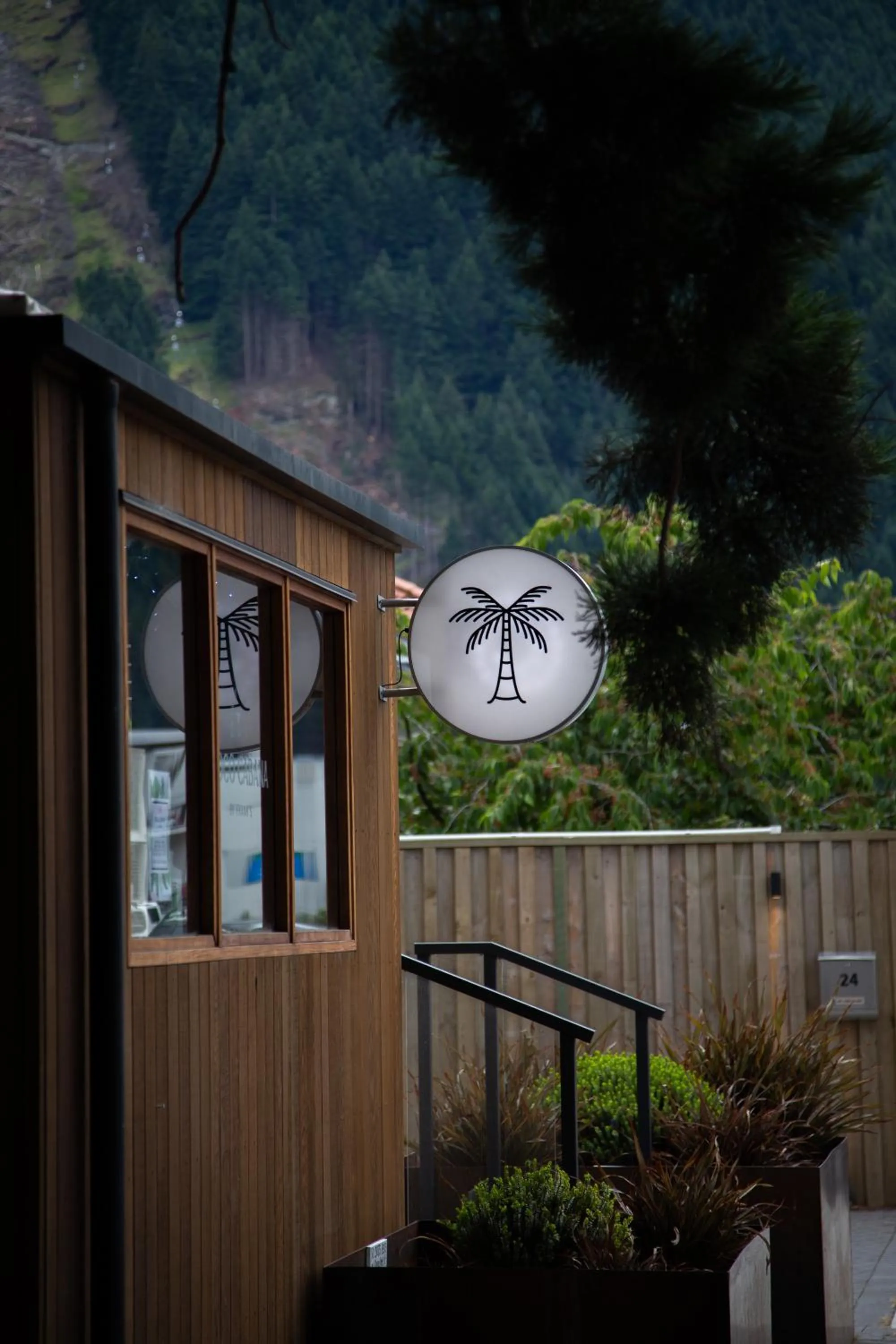 Restaurant/places to eat in Ramada by Wyndham Queenstown Central