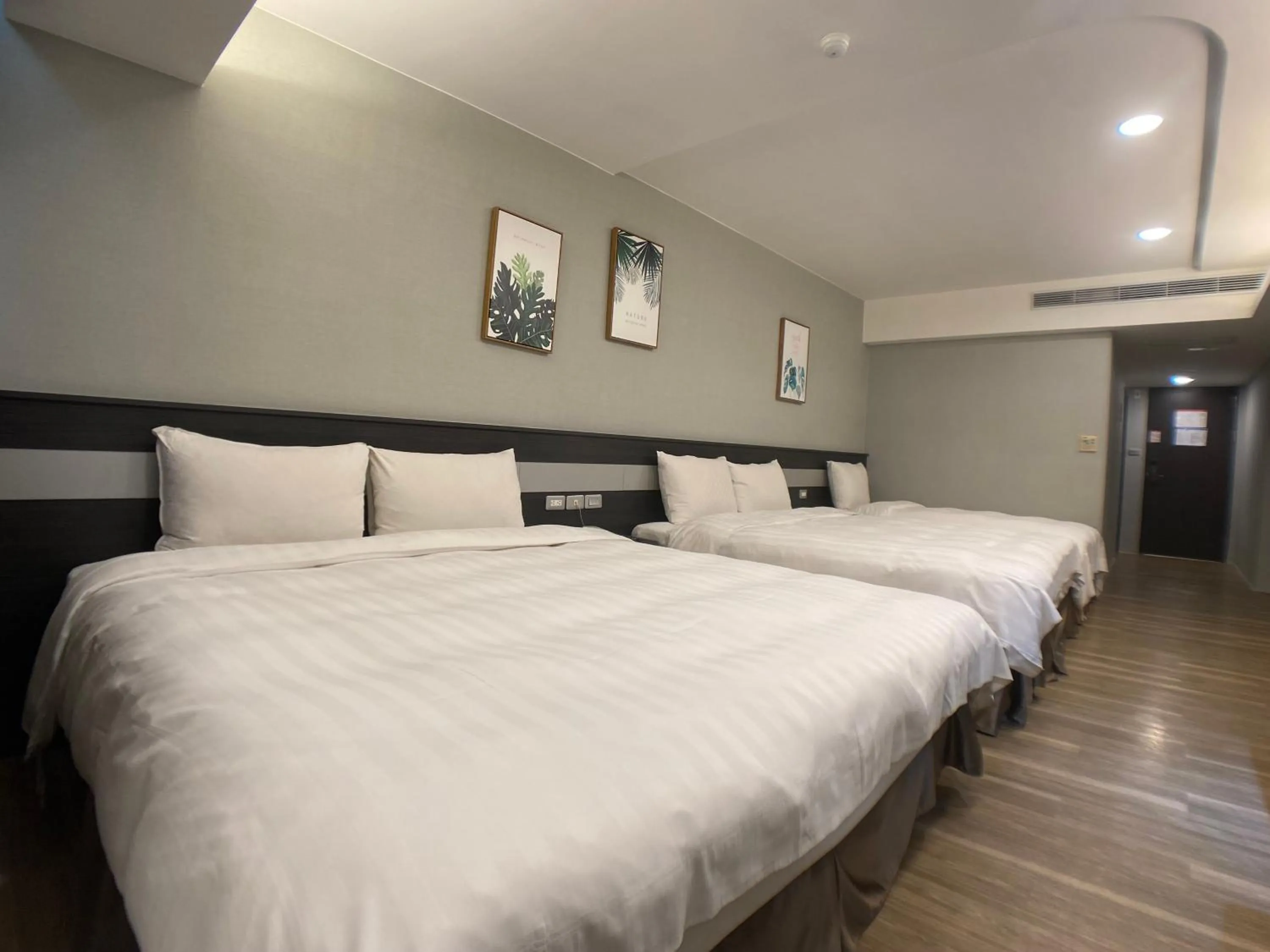 Bedroom, Bed in Taichung Saint Hotel