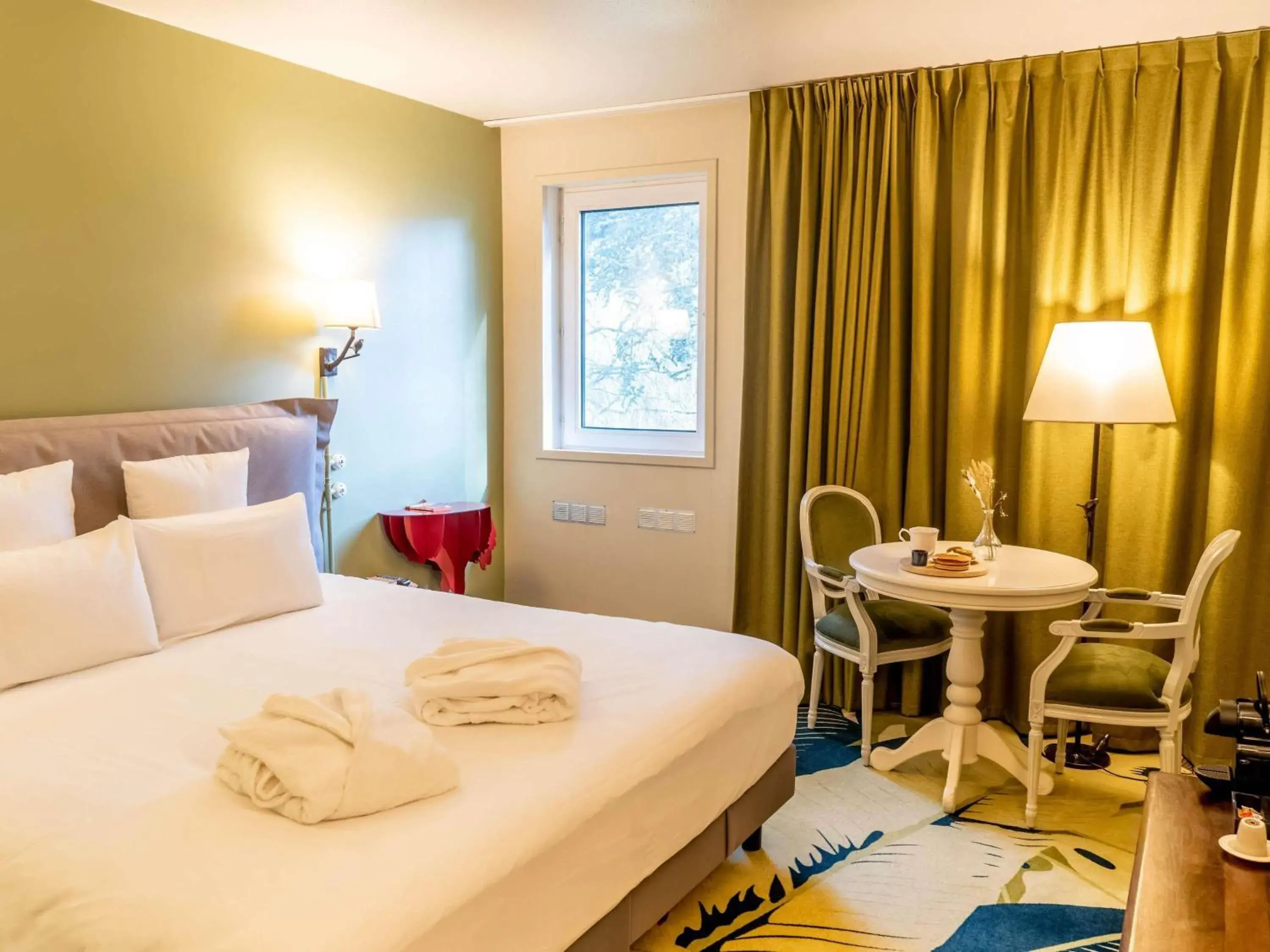 Privilege Double Room in Hotel Mercure Parc du Coudray - Barbizon Privilege Double Room in Hotel Mercure Parc du Coudray - Barbizon