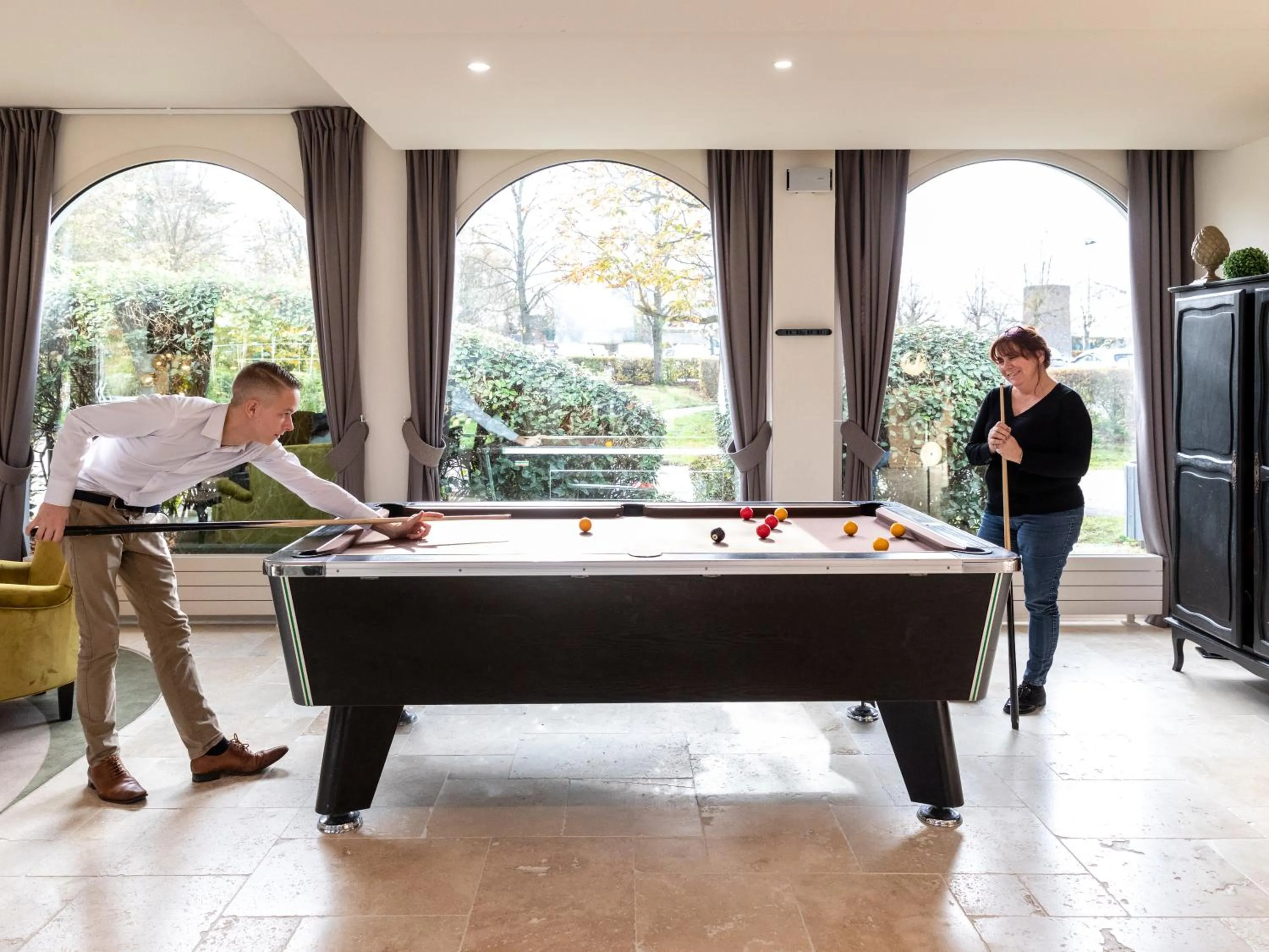 Billiard in Hotel Mercure Parc du Coudray - Barbizon