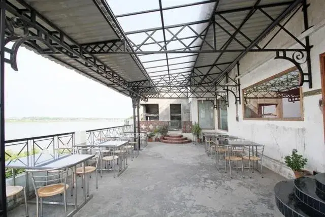 Restaurant/places to eat in Rahul Guest House Restaurant/places to eat in Rahul Guest House