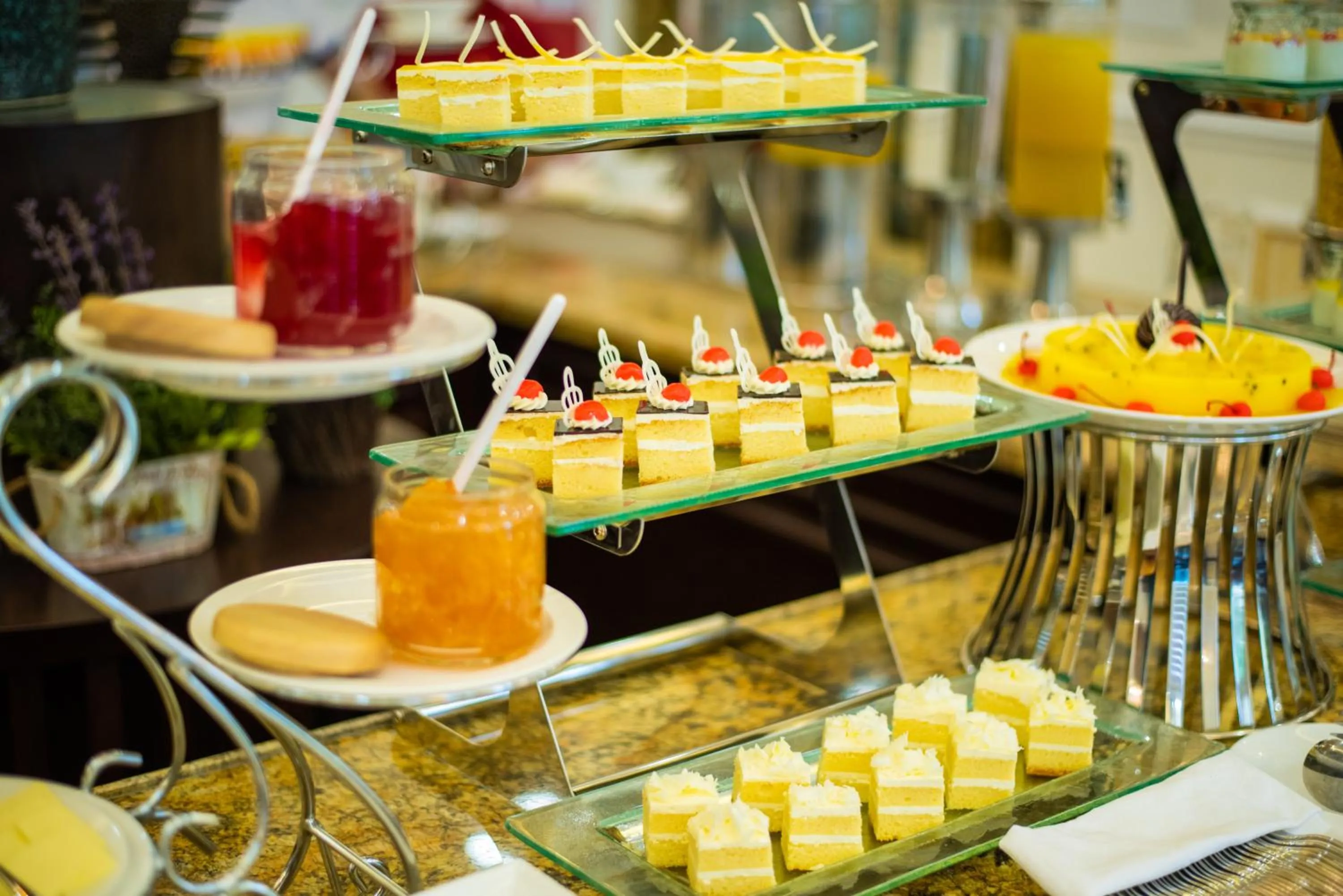 Breakfast in Dragon Legend Hotel