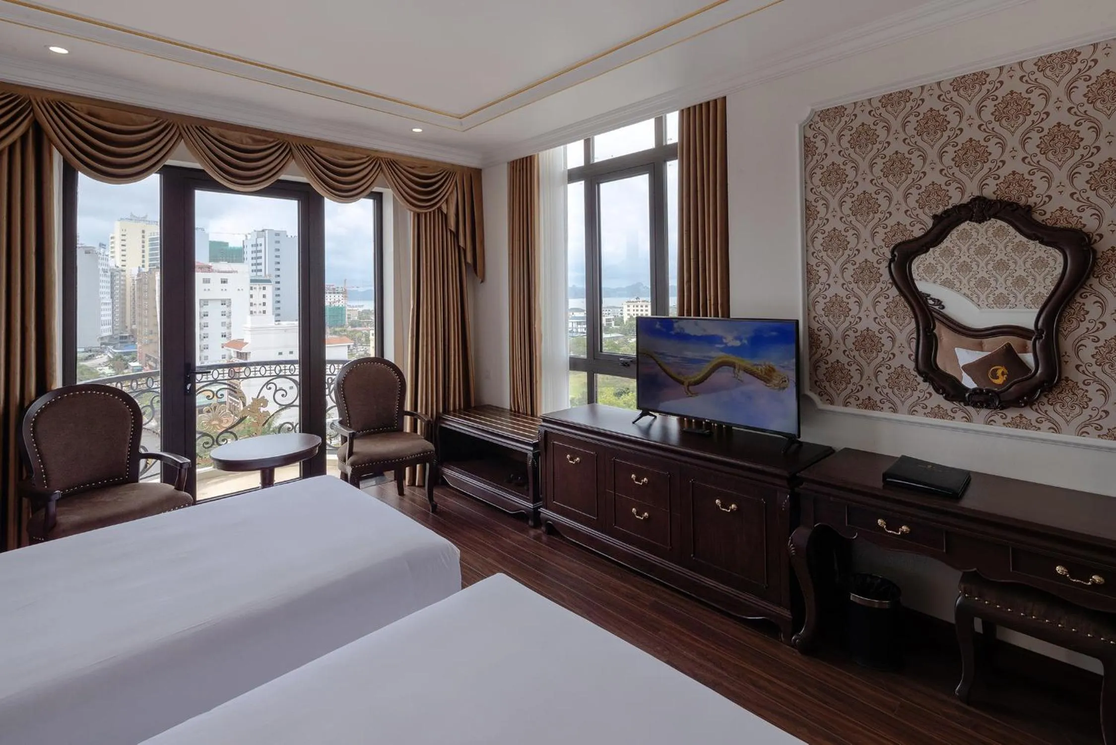 View (from property/room), Bed in Dragon Legend Hotel