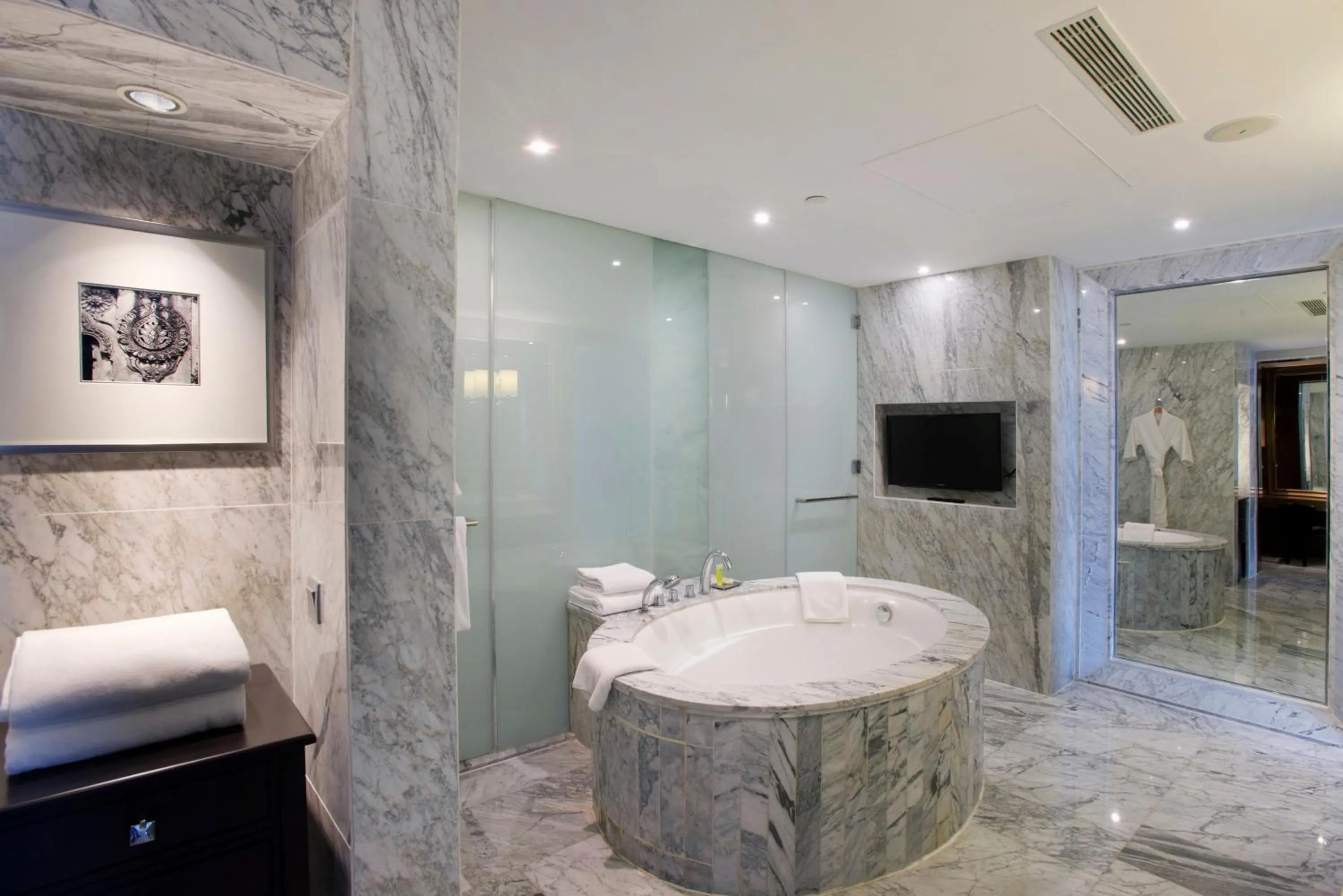 Bathroom in Hyatt Regency Gurgaon