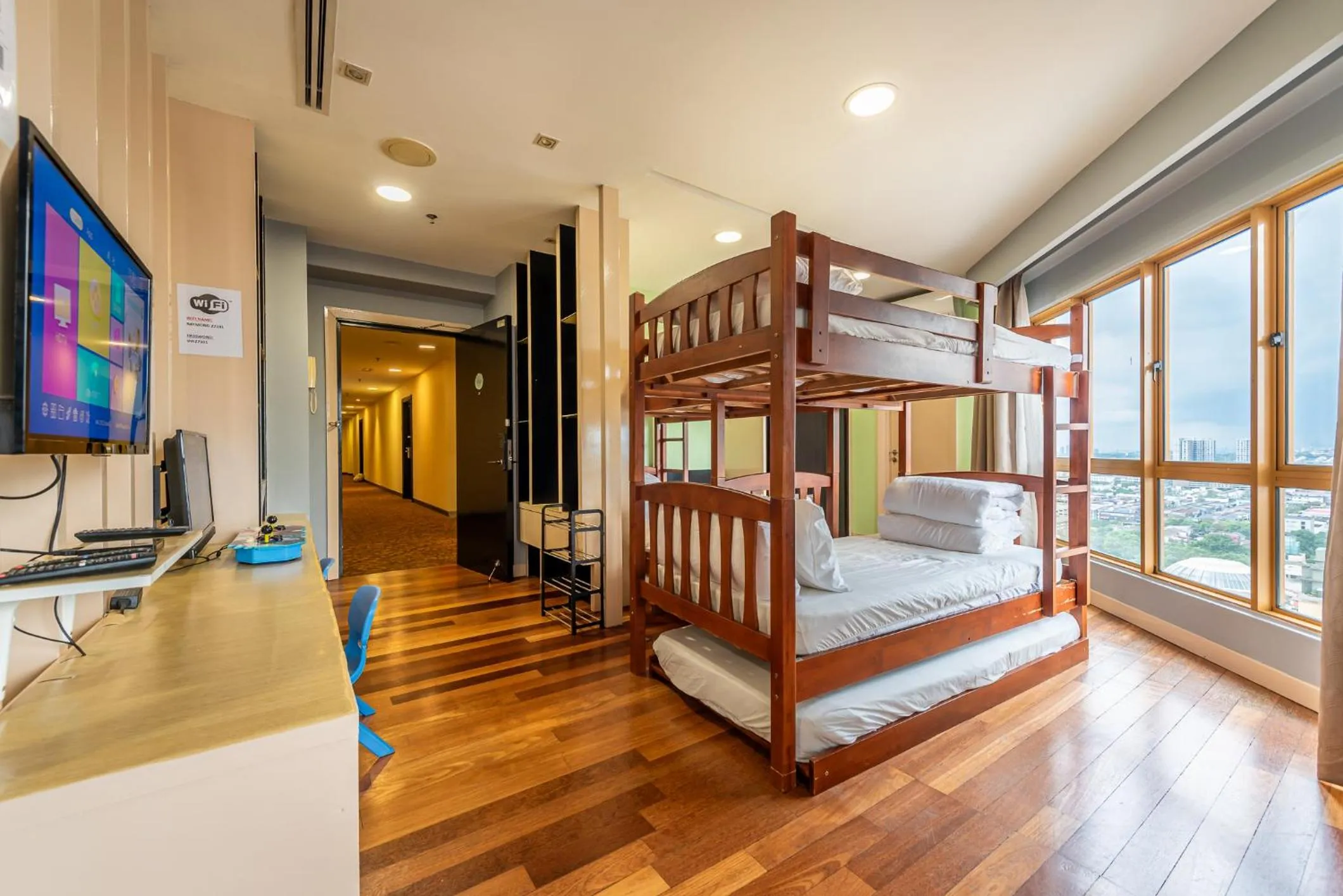 Bed in Resort Suites Pyramid & Lagoon