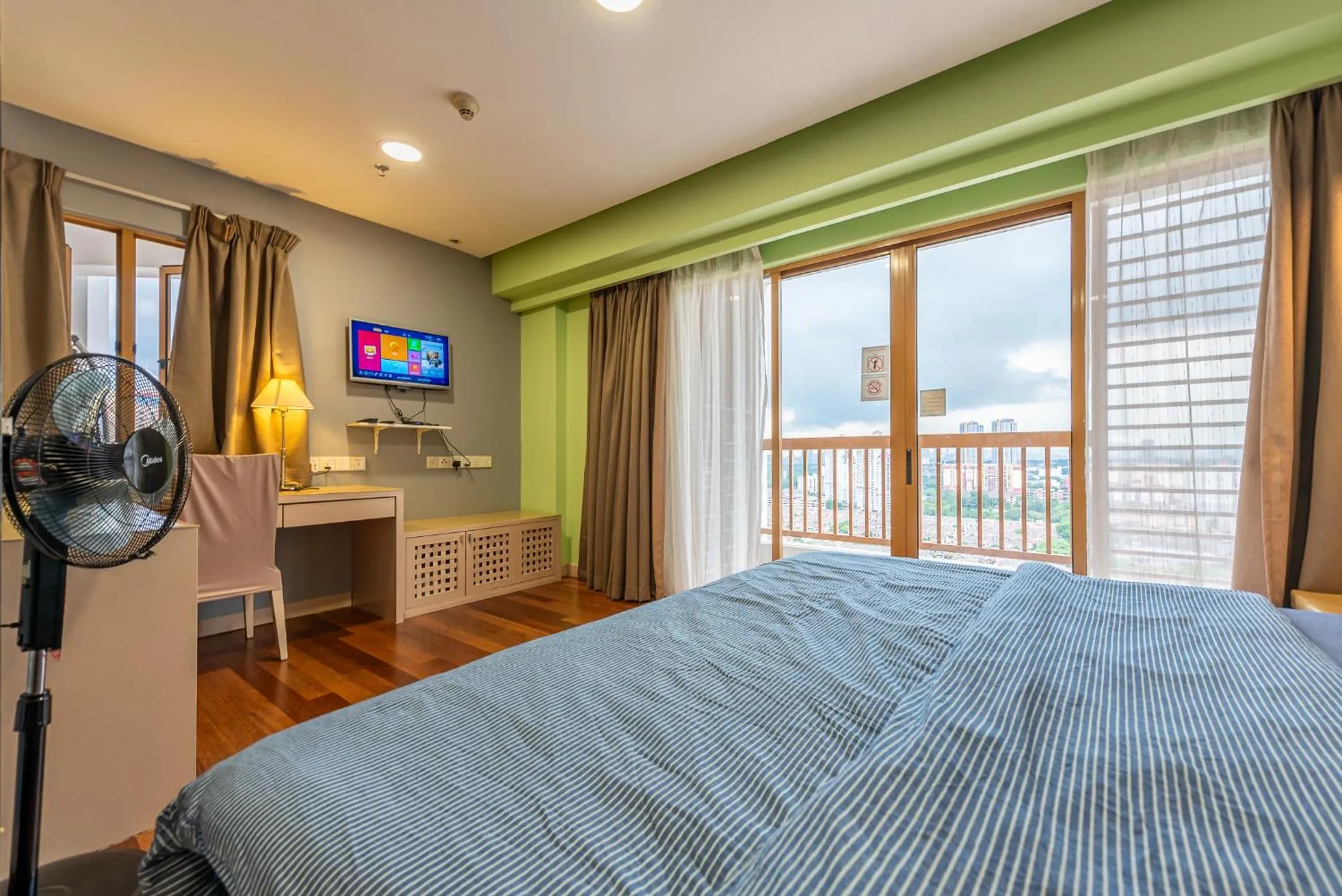 Bed in Resort Suites Pyramid & Lagoon