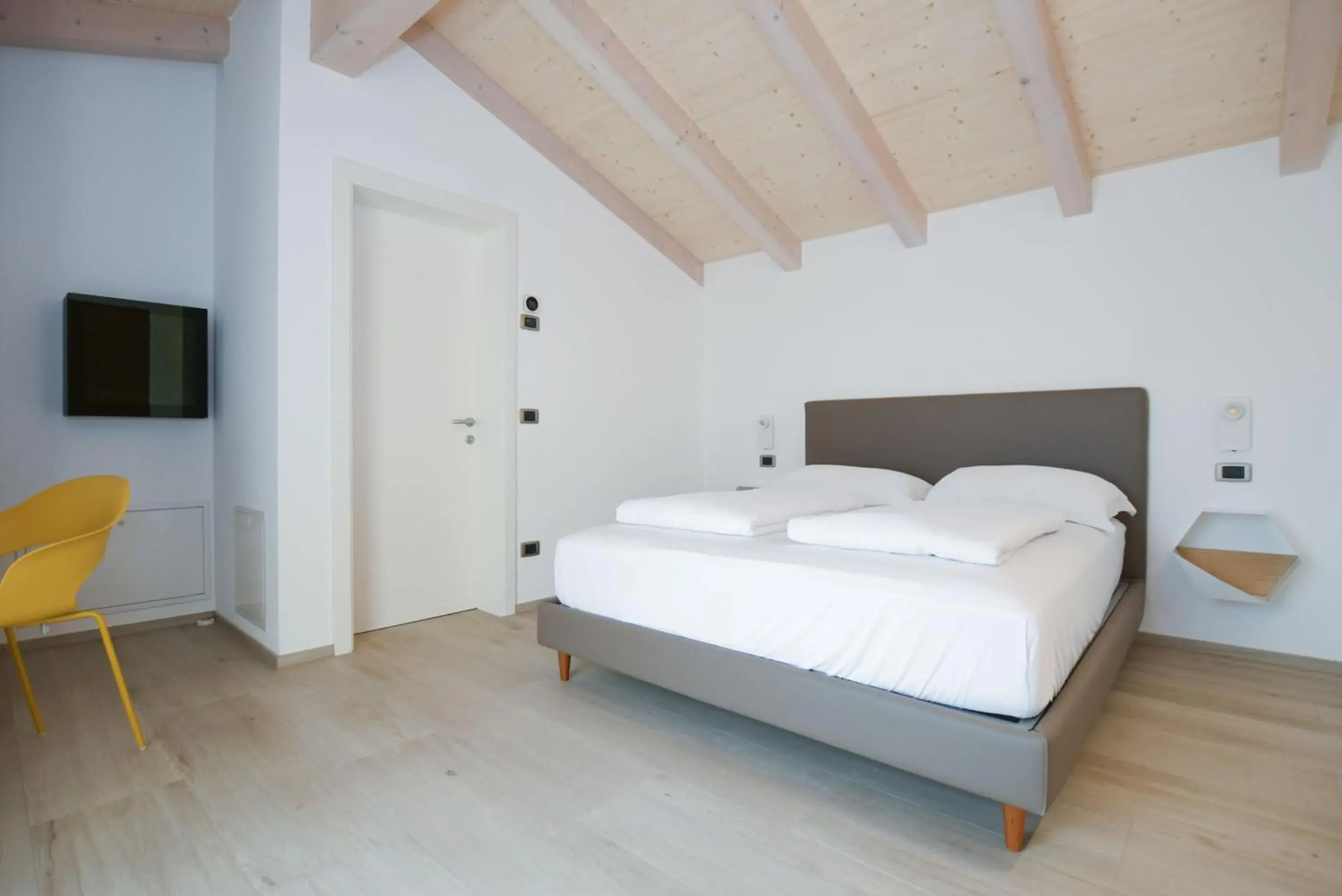Deluxe Double Room with Balcony and Vineyard View in Agritur Casteller Deluxe Double Room with Balcony and Vineyard View in Agritur Casteller