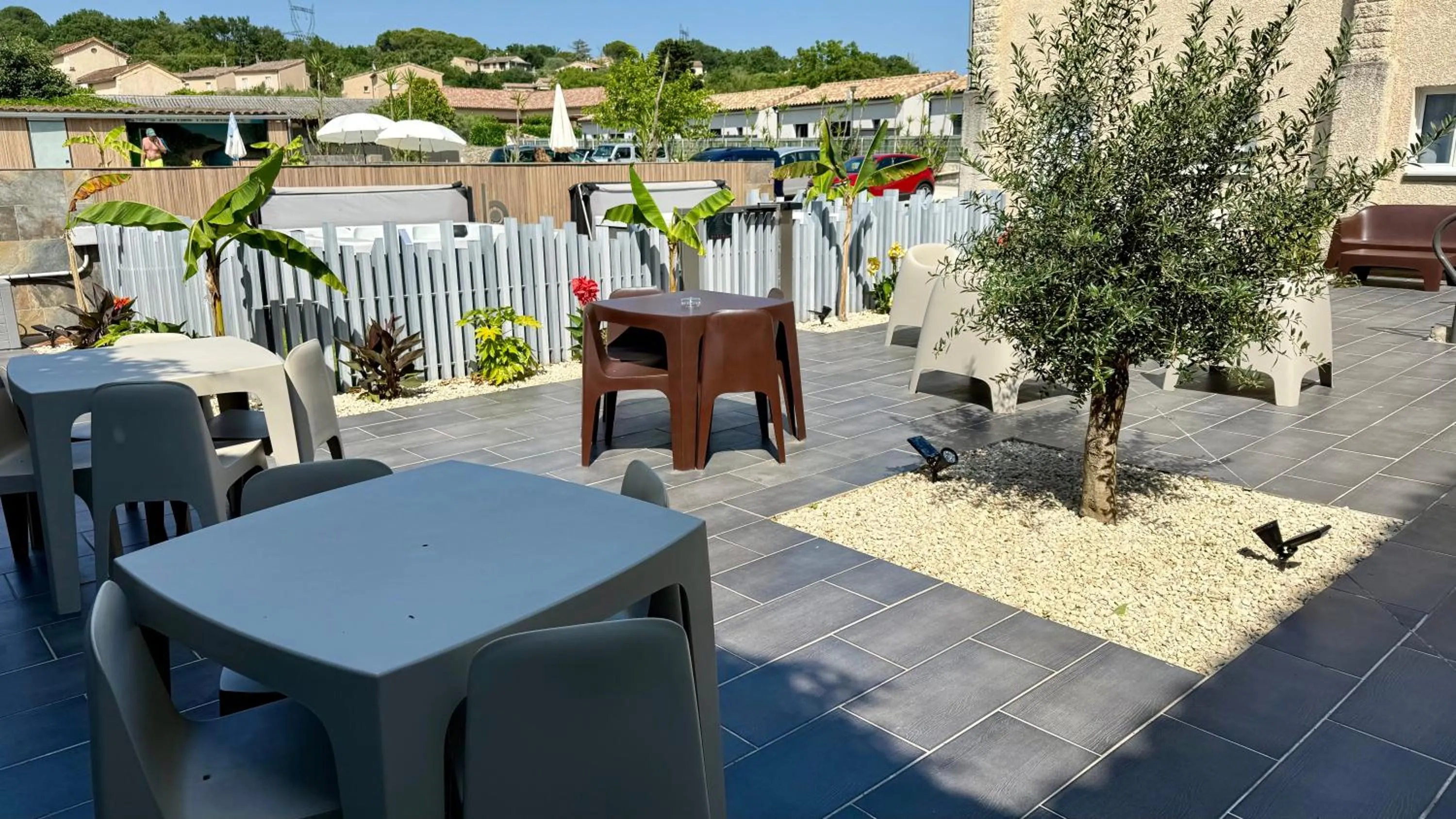 Balcony/Terrace in Logis Hôtel Restaurant Bellevue