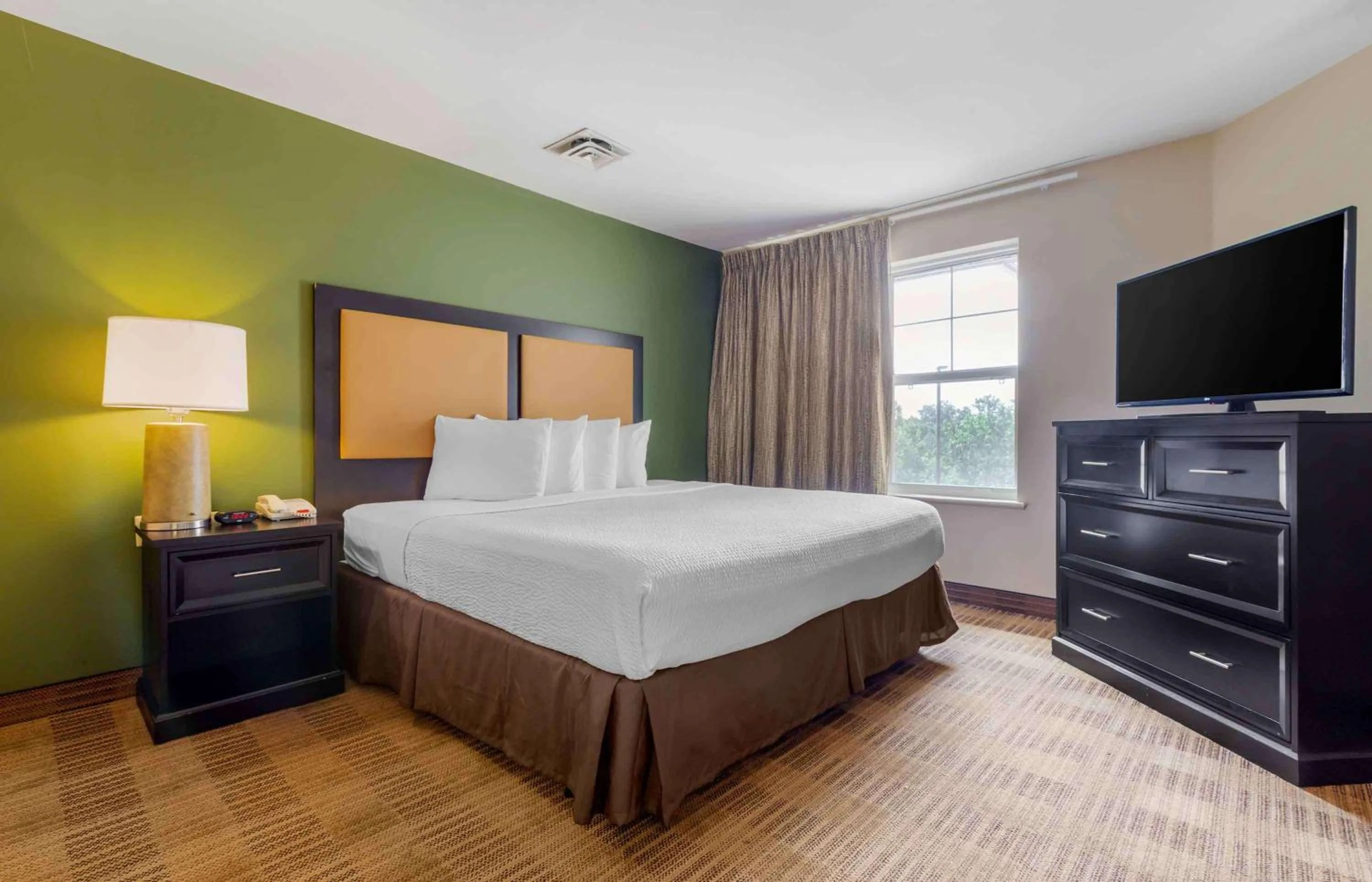 Bedroom, Bed in Extended Stay America Suites - Houston - Med Ctr - NRG Park - Braeswood Blvd