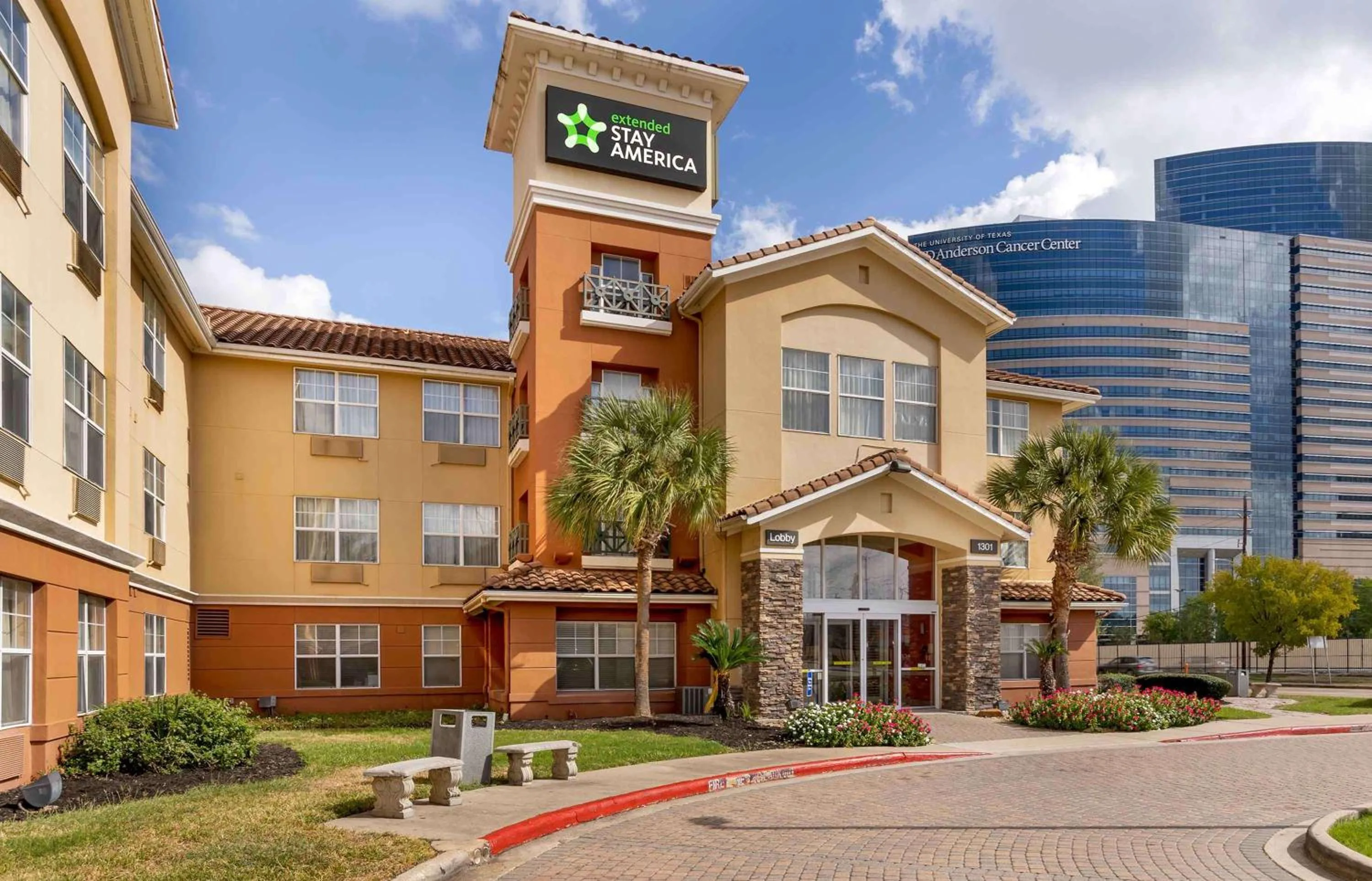 Property building in Extended Stay America Suites - Houston - Med Ctr - NRG Park - Braeswood Blvd