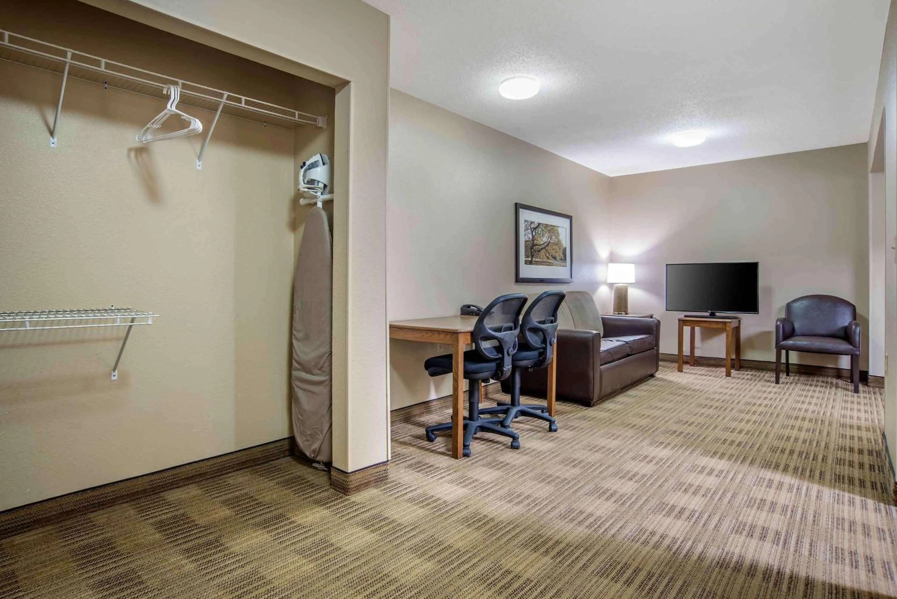 Bedroom in Suburban Studios Montgomery East I-85