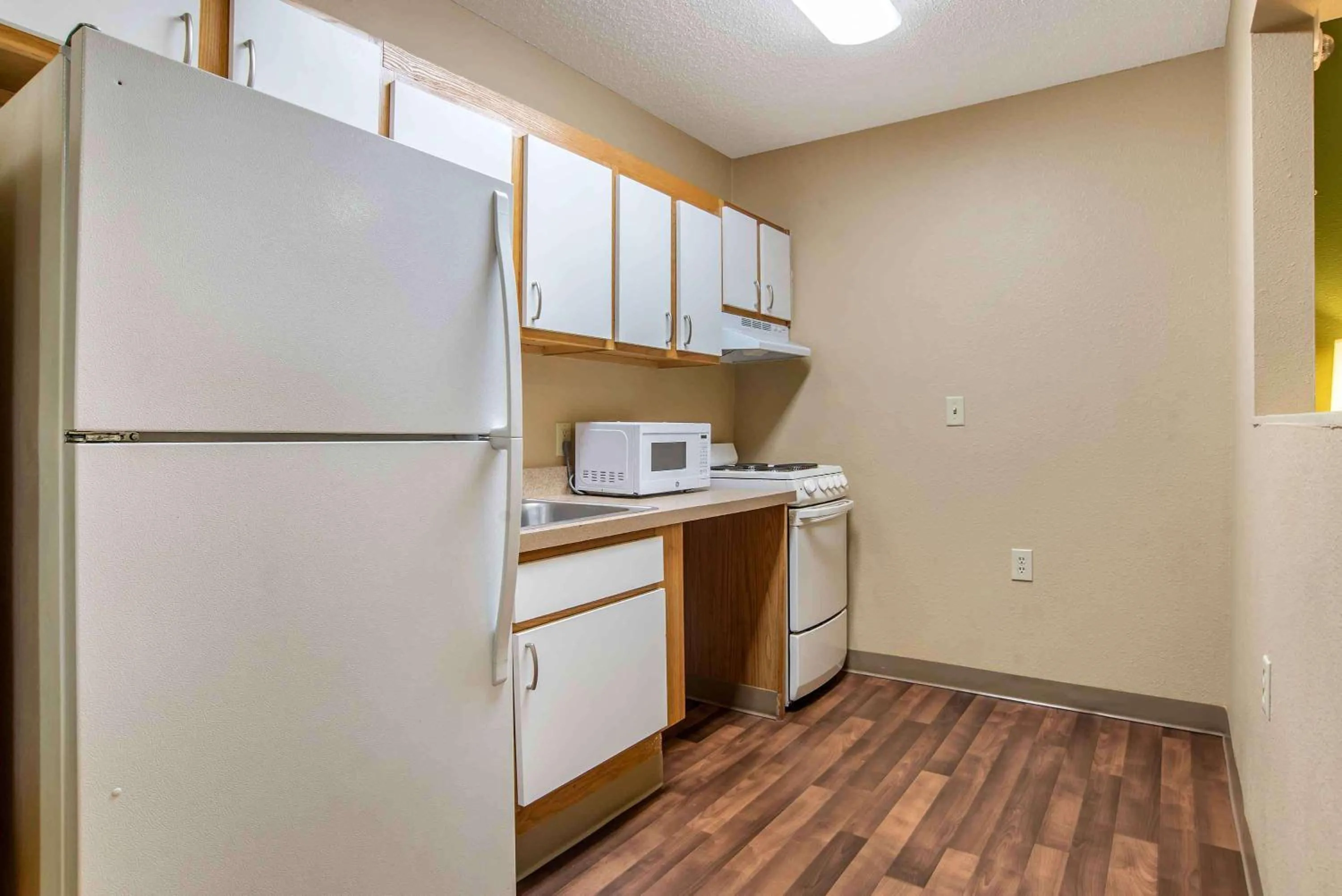 Bedroom in Suburban Studios Montgomery East I-85