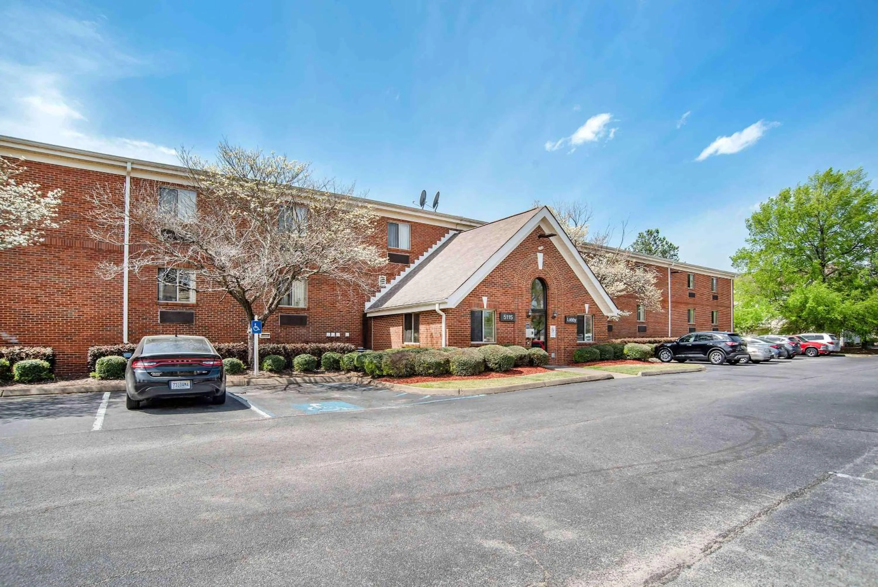 Property building in Suburban Studios Montgomery East I-85
