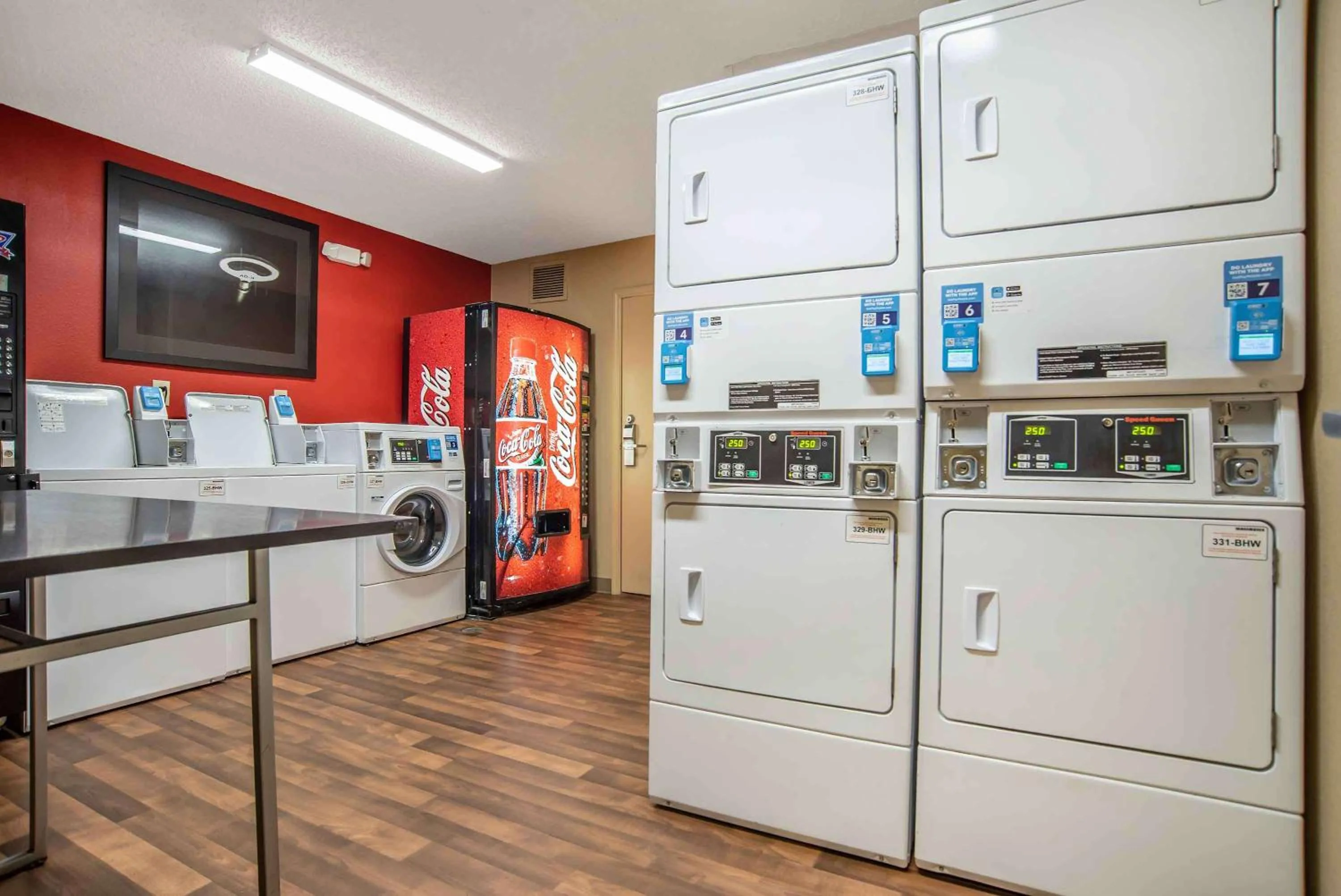 Property building in Suburban Studios Montgomery East I-85