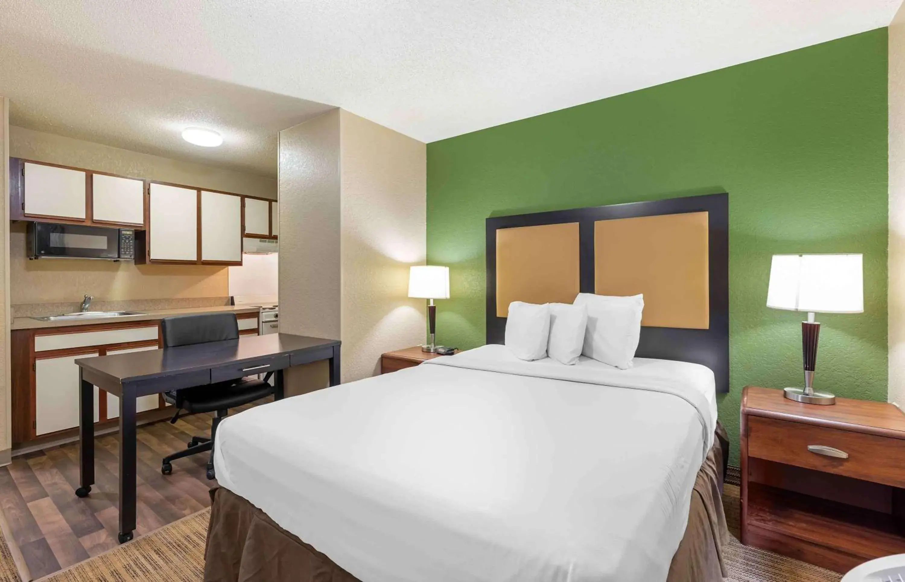 Bedroom, Bed in Extended Stay America Suites - Wichita - East Bedroom, Bed in Extended Stay America Suites - Wichita - East