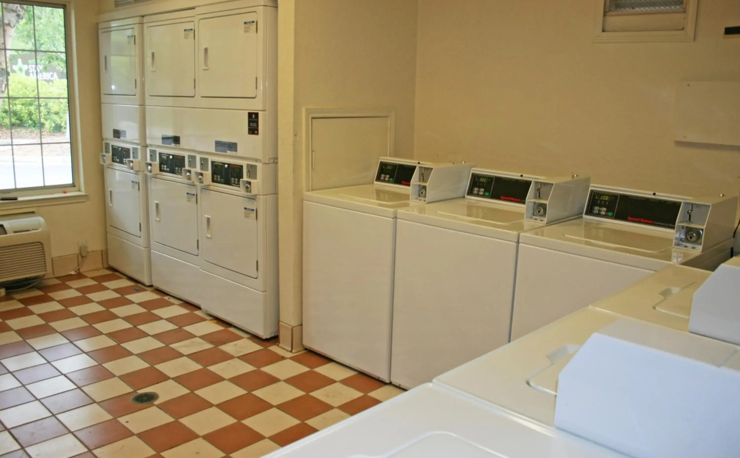 Other, Kitchen/Kitchenette in Extended Stay America Suites - Birmingham - Perimeter Park South