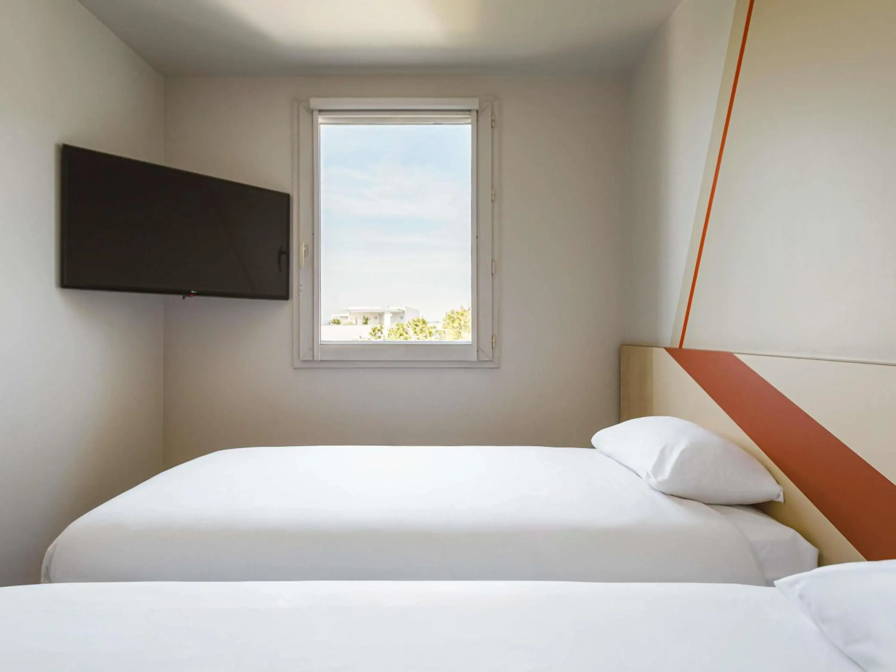 Twin Room in ibis budget Lyon Villeurbanne Twin Room in ibis budget Lyon Villeurbanne