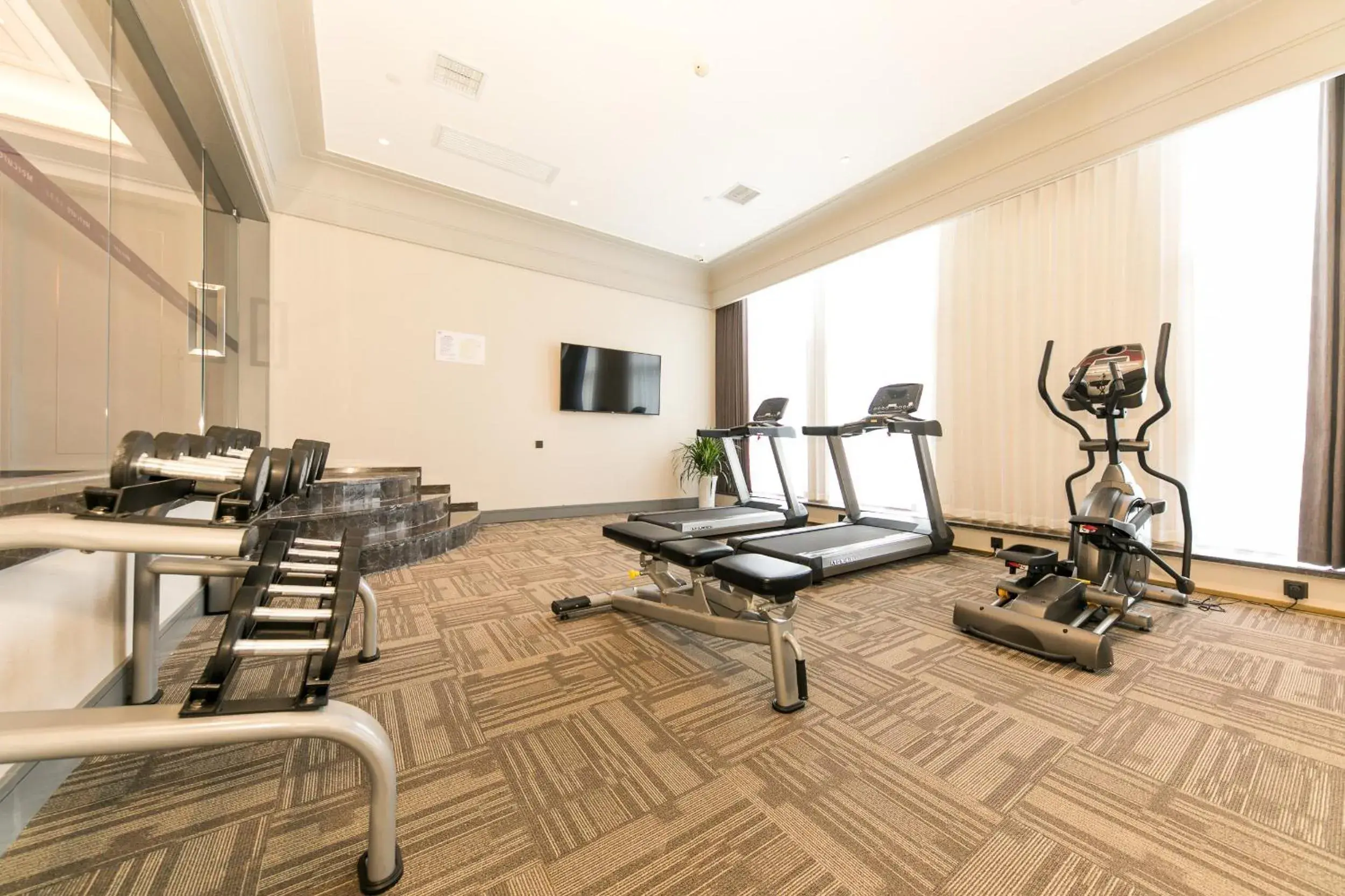 Fitness centre/facilities in Mercure Xi'an Qujiang Fitness centre/facilities in Mercure Xi'an Qujiang