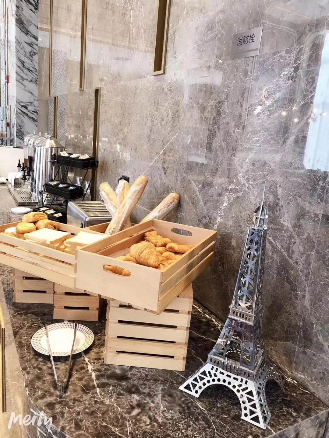 Buffet breakfast in Mercure Xi'an Qujiang