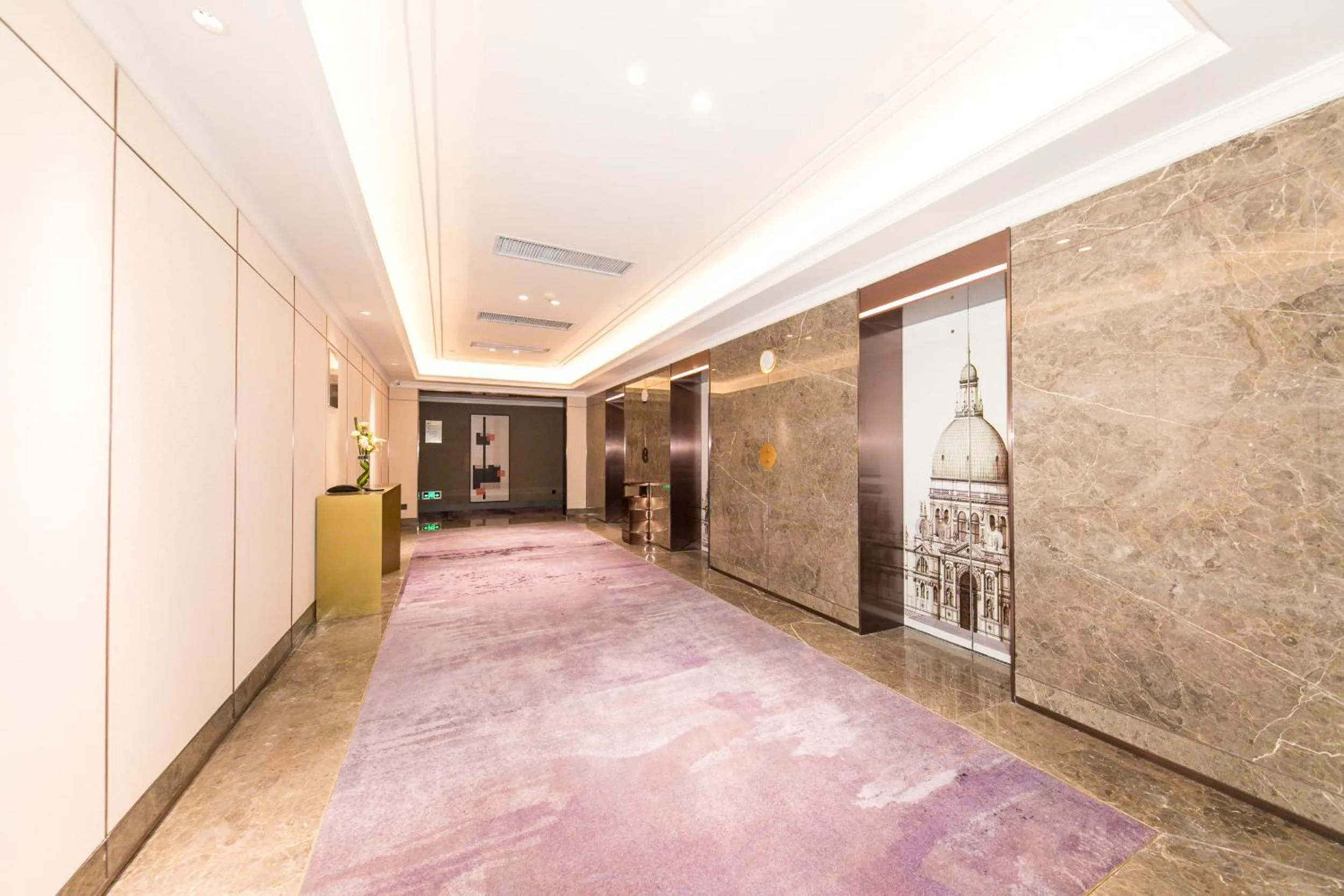 Property building in Mercure Xi'an Qujiang