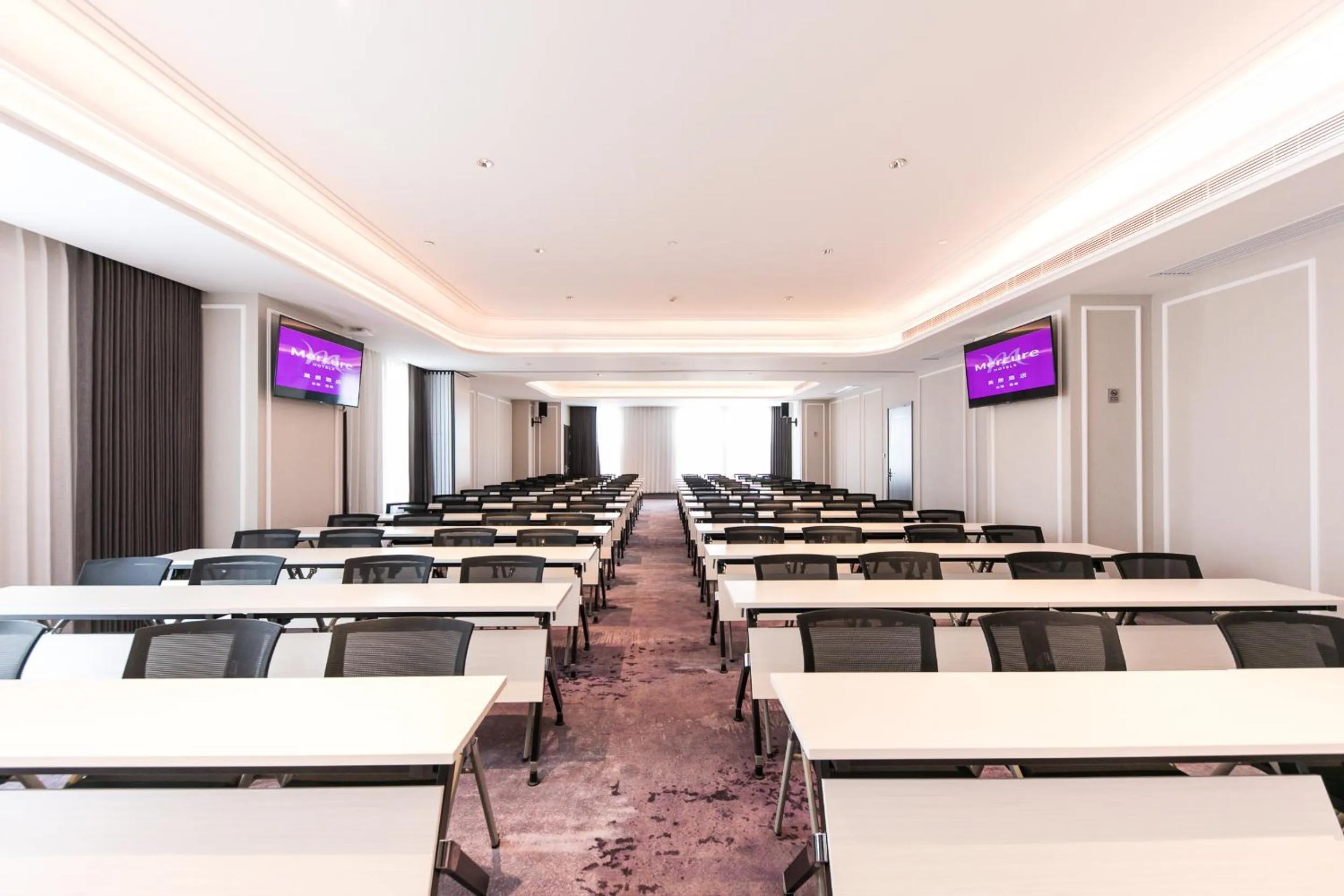 Meeting/conference room in Mercure Xi'an Qujiang