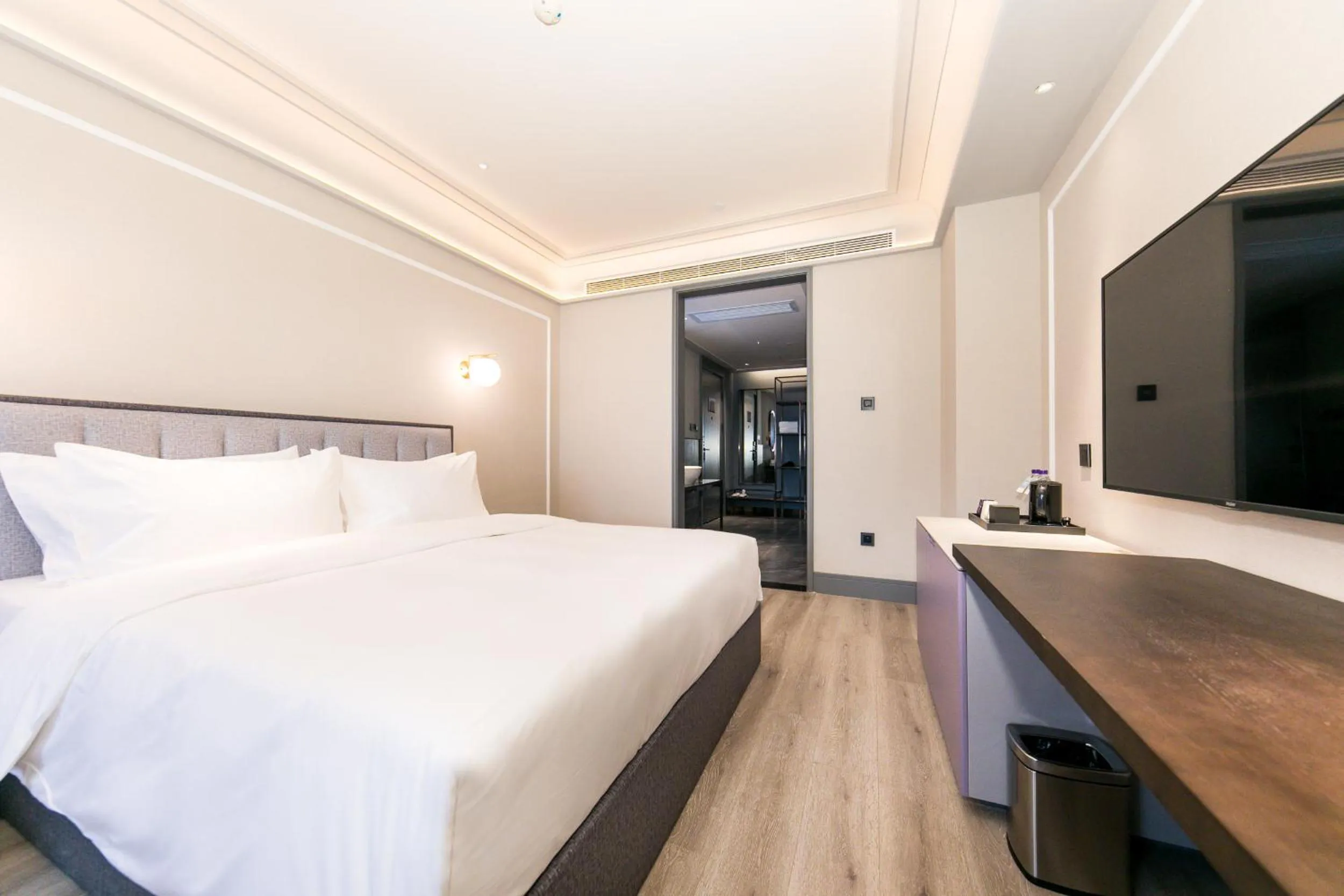 Bed in Mercure Xi'an Qujiang