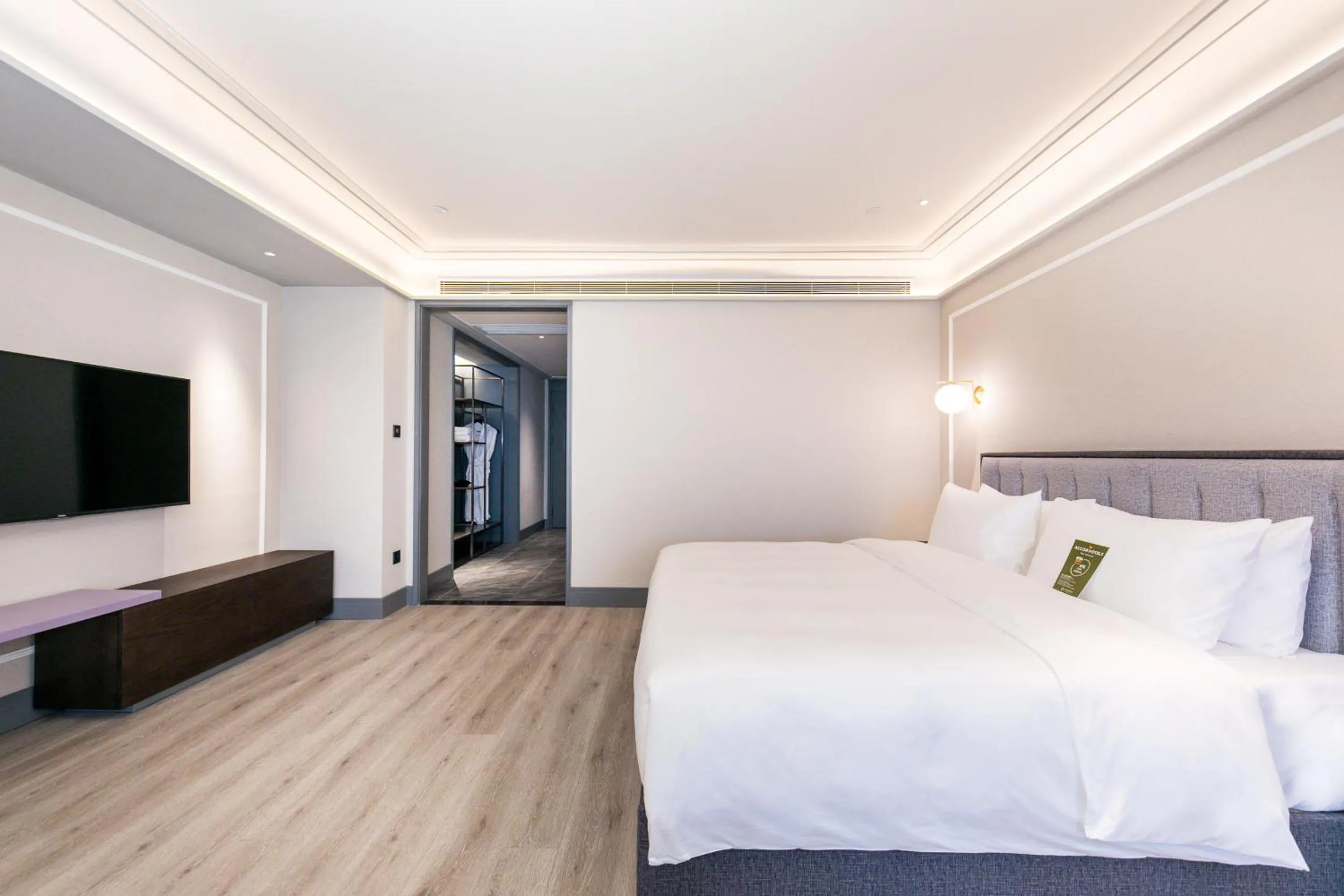 Bed in Mercure Xi'an Qujiang