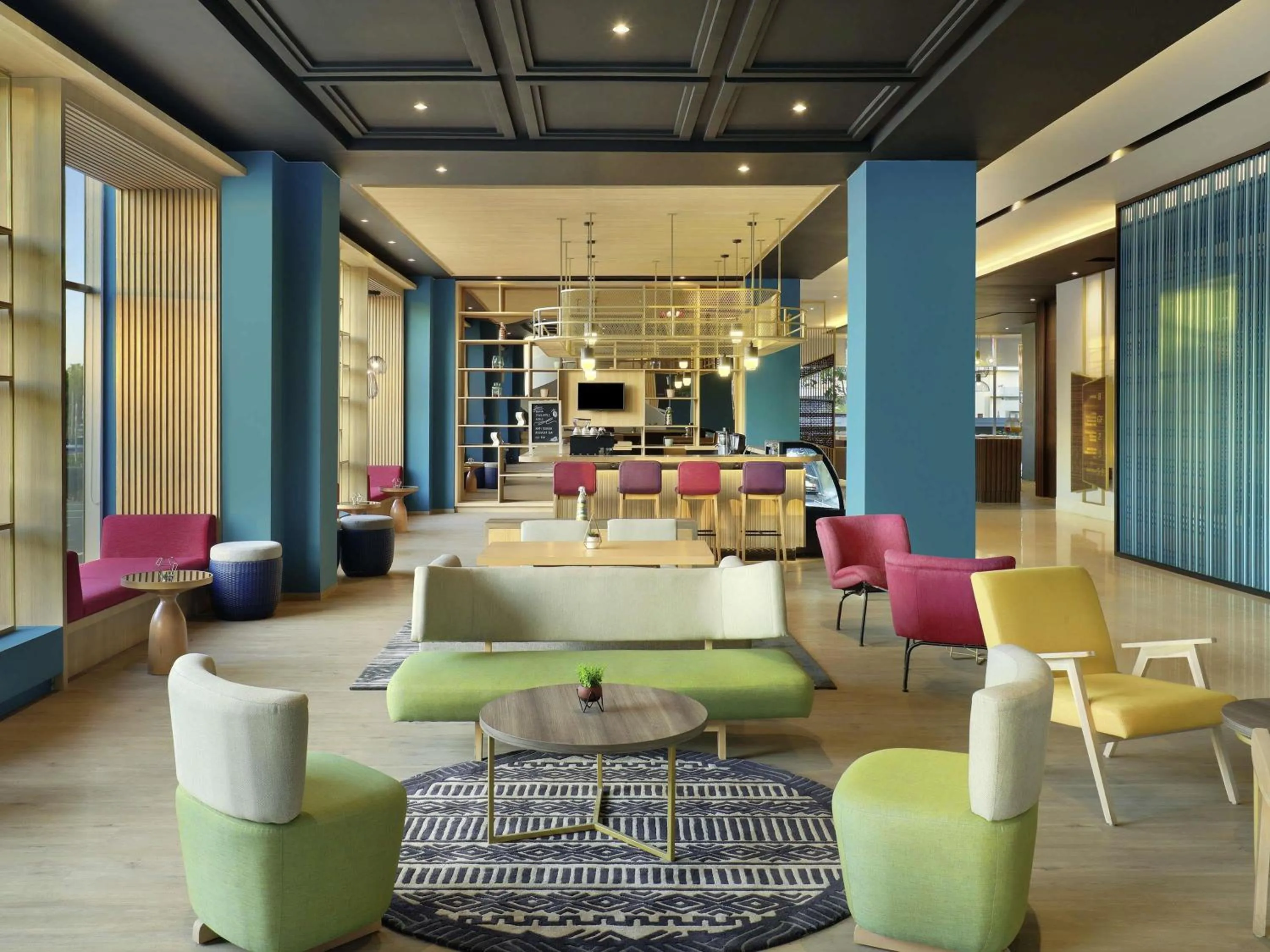 Lounge or bar in Mercure Makassar Nexa Pettarani