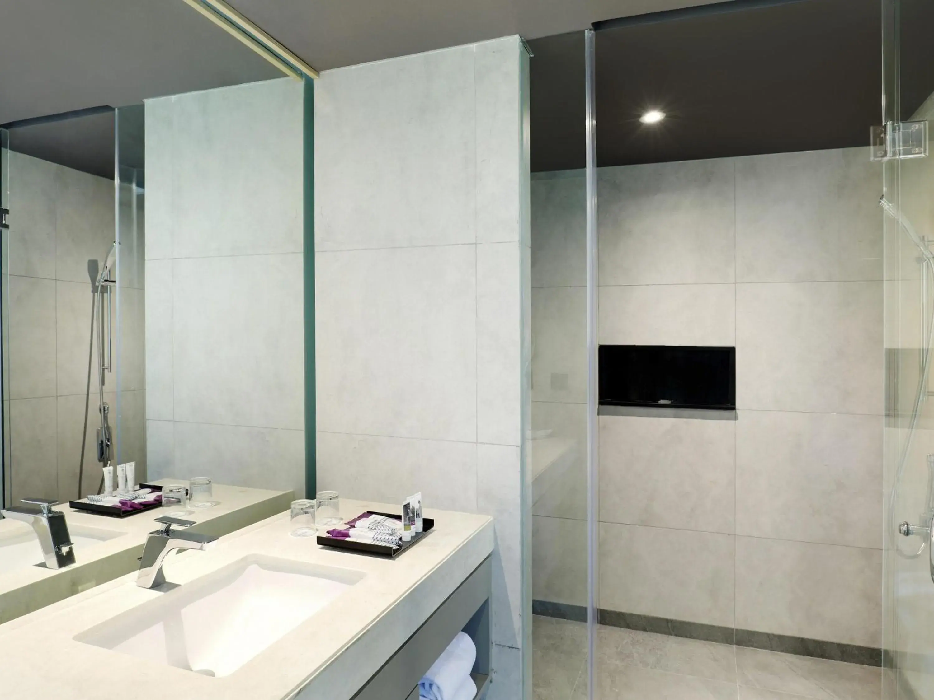 Bedroom in Mercure Makassar Nexa Pettarani Bedroom in Mercure Makassar Nexa Pettarani