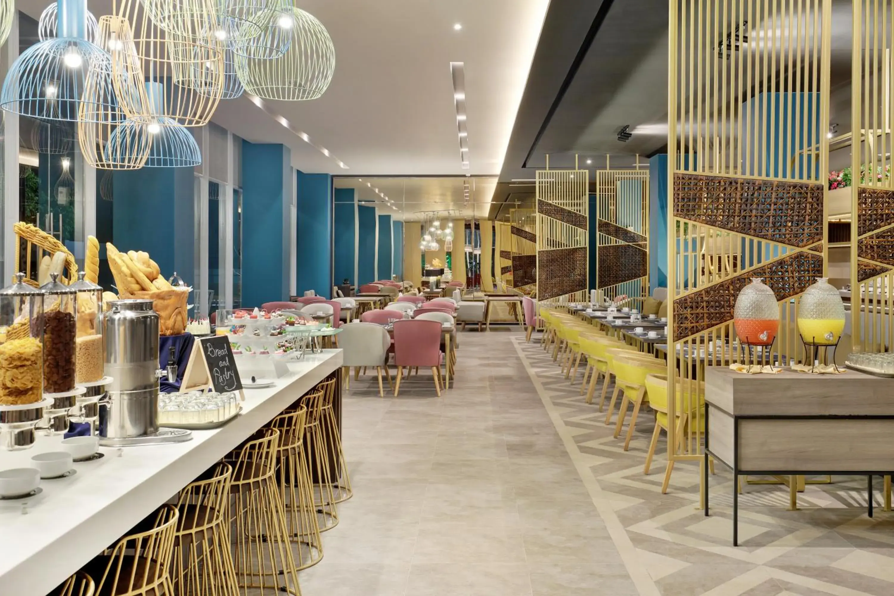 Restaurant/places to eat in Mercure Makassar Nexa Pettarani Restaurant/places to eat in Mercure Makassar Nexa Pettarani