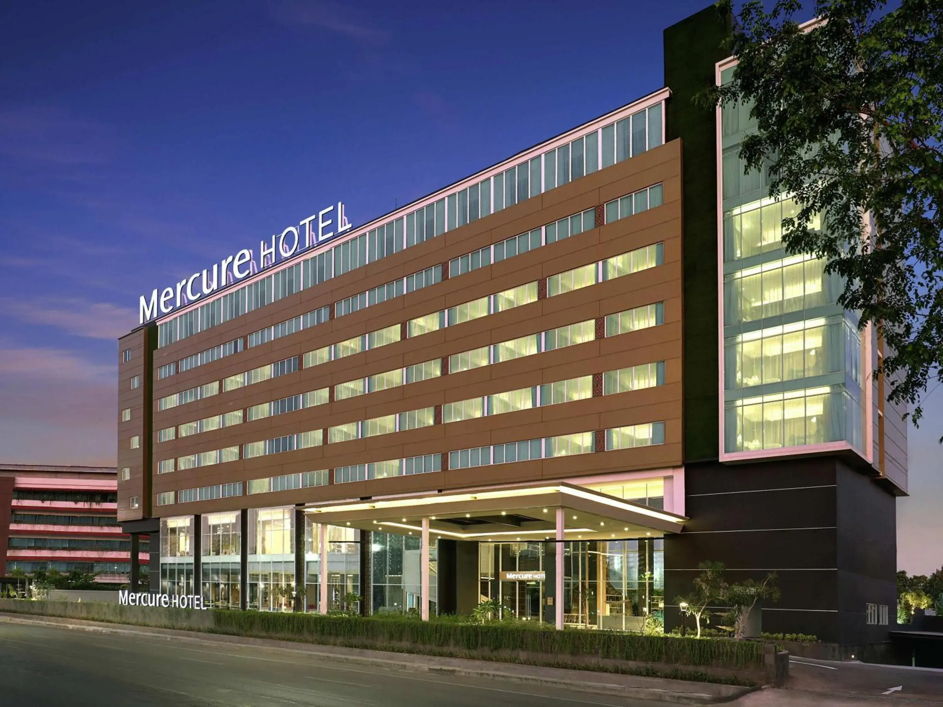 Property building in Mercure Makassar Nexa Pettarani Property building in Mercure Makassar Nexa Pettarani