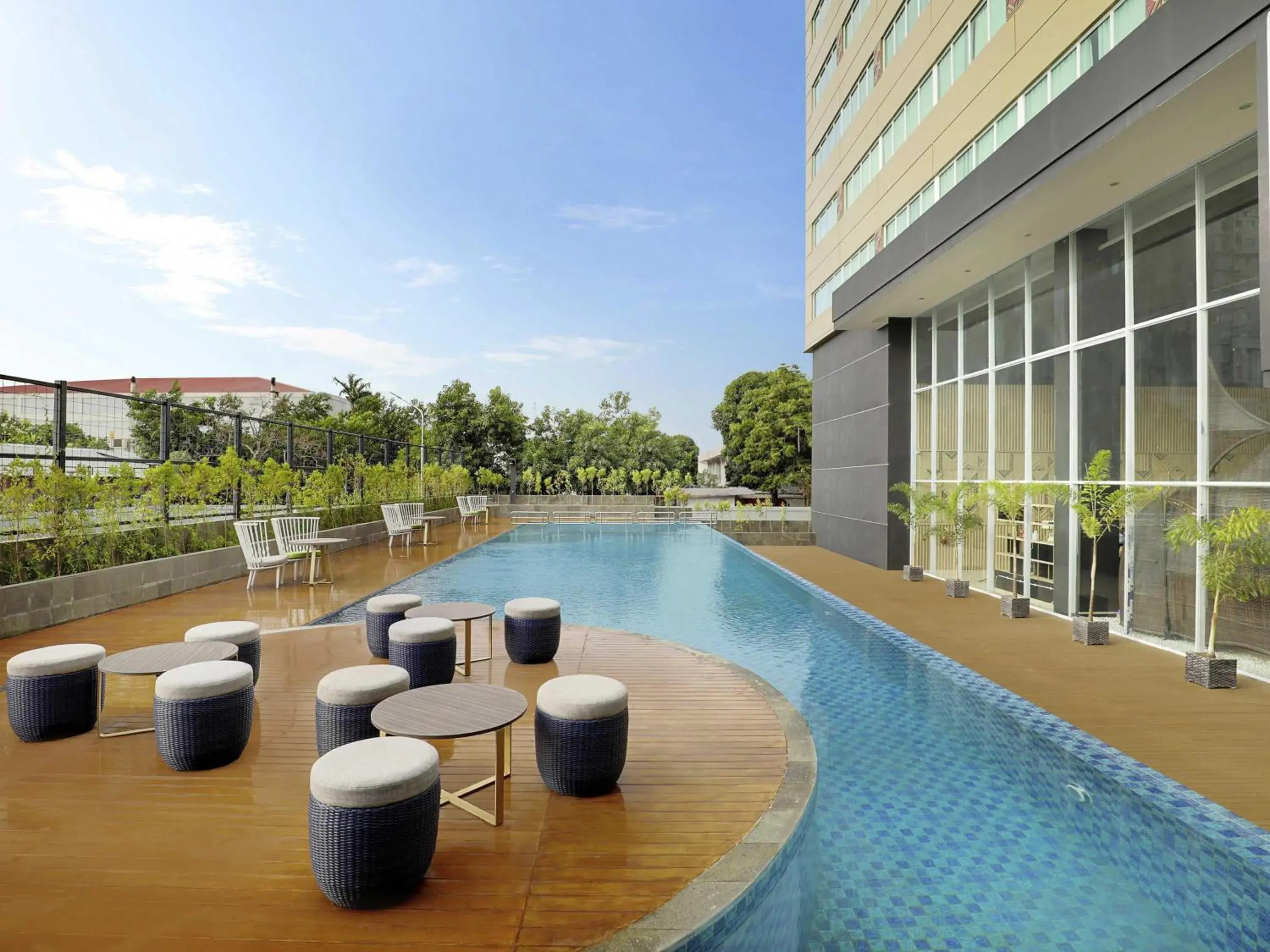 Pool view in Mercure Makassar Nexa Pettarani Pool view in Mercure Makassar Nexa Pettarani