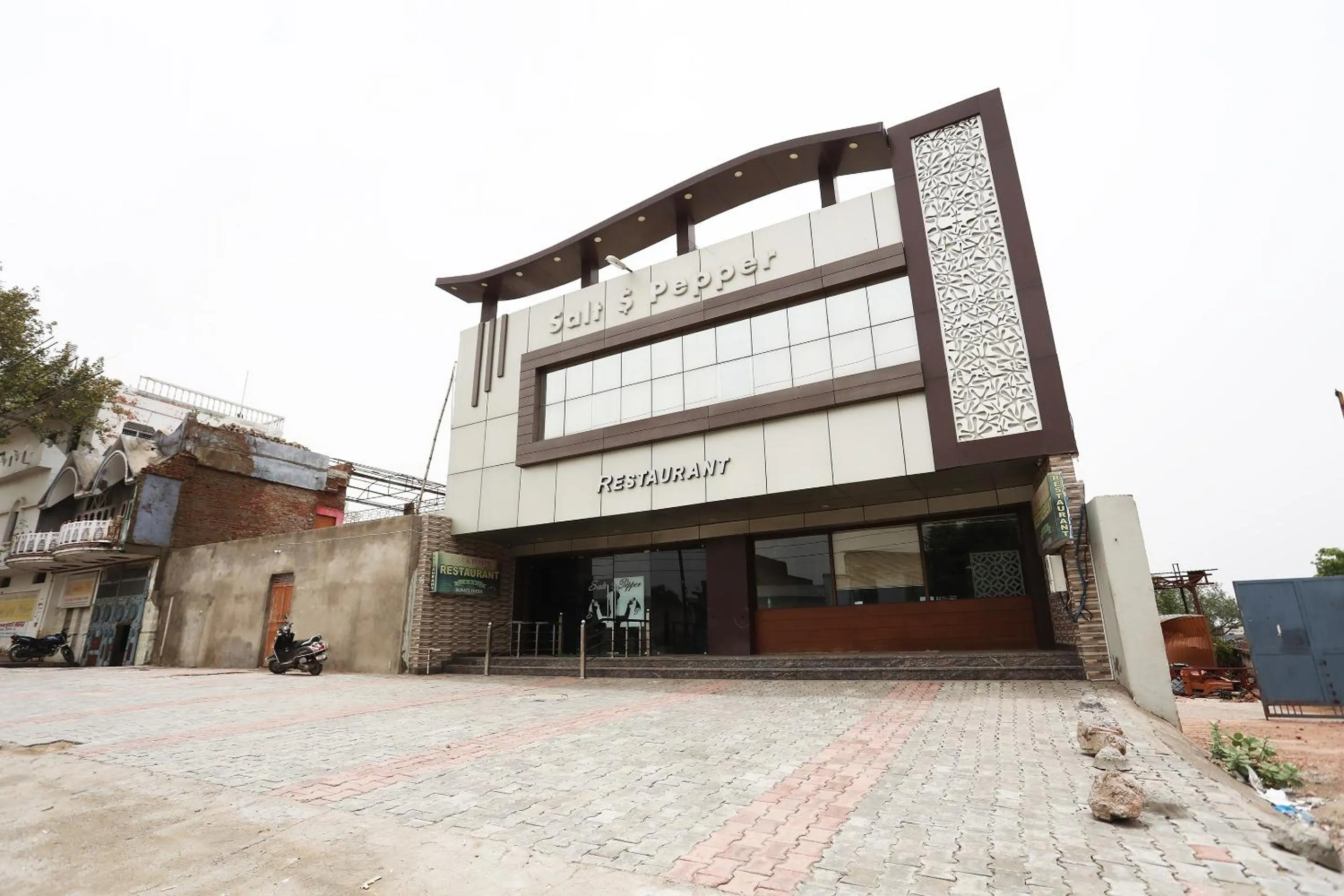 Facade/entrance in Hotel O Salt And Pepper Hotel And Resturant