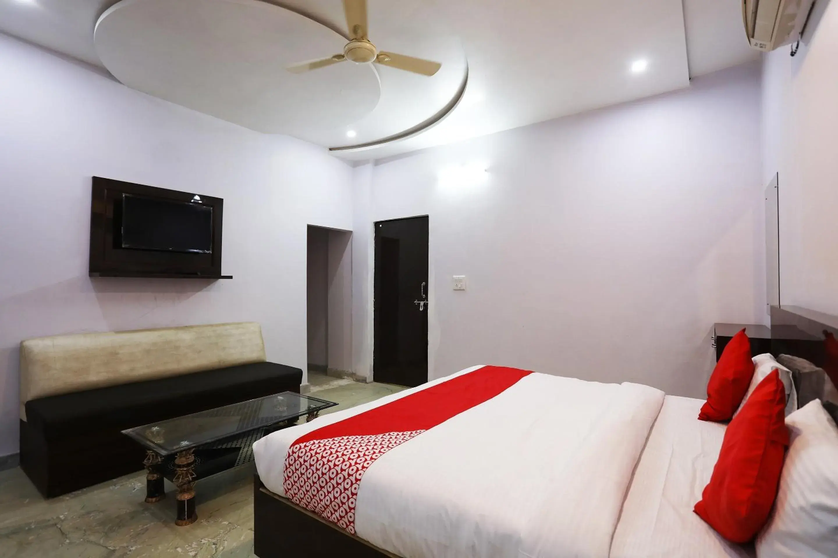 Bedroom, Bed in Hotel O Salt And Pepper Hotel And Resturant Bedroom, Bed in Hotel O Salt And Pepper Hotel And Resturant