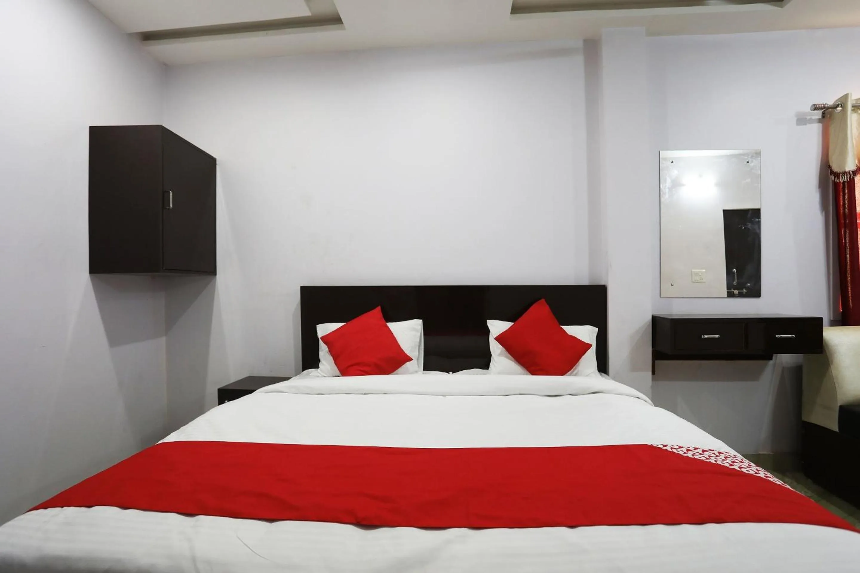 Bedroom, Bed in Hotel O Salt And Pepper Hotel And Resturant