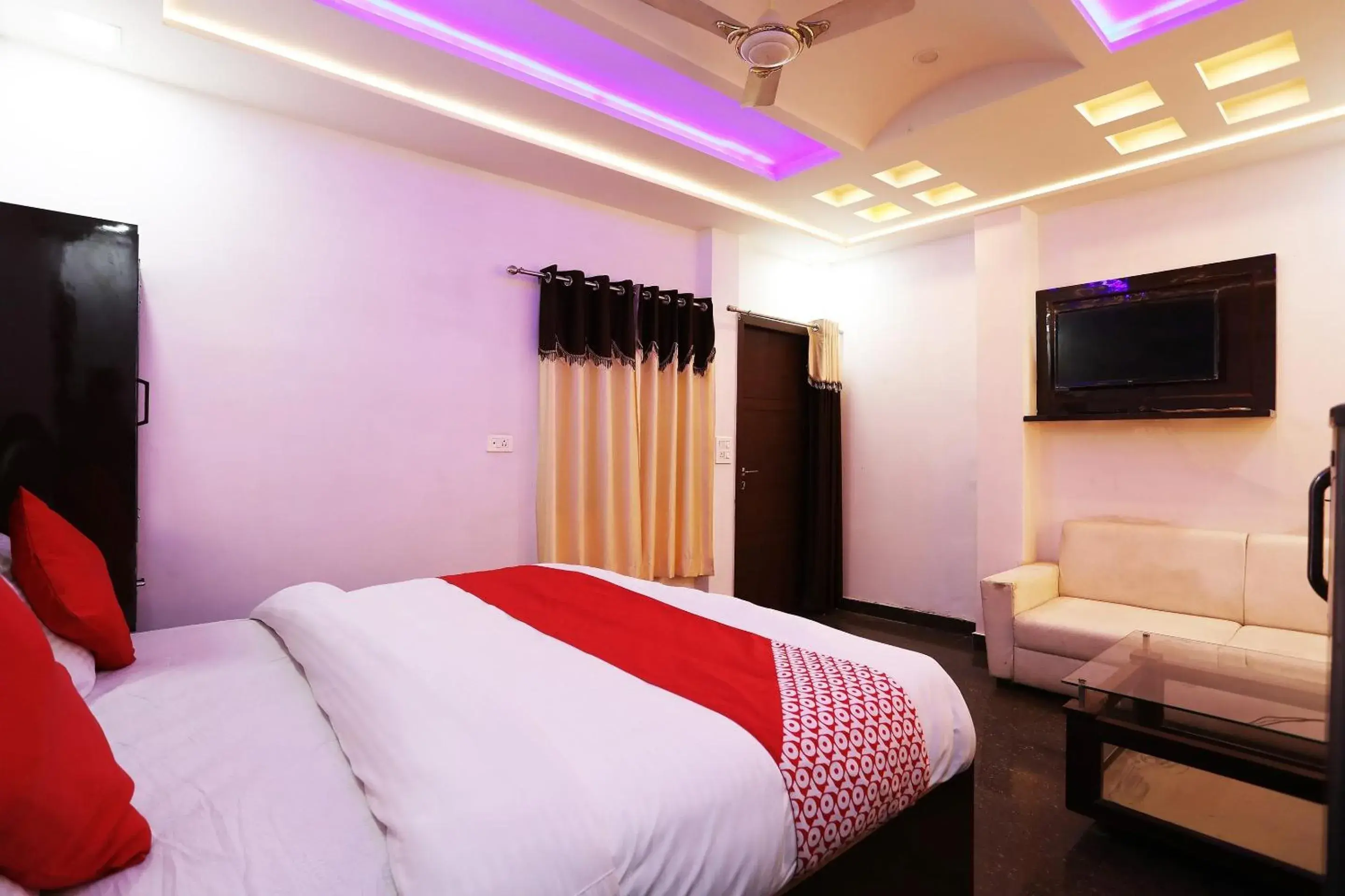 Bedroom, Bed in Hotel O Salt And Pepper Hotel And Resturant Bedroom, Bed in Hotel O Salt And Pepper Hotel And Resturant