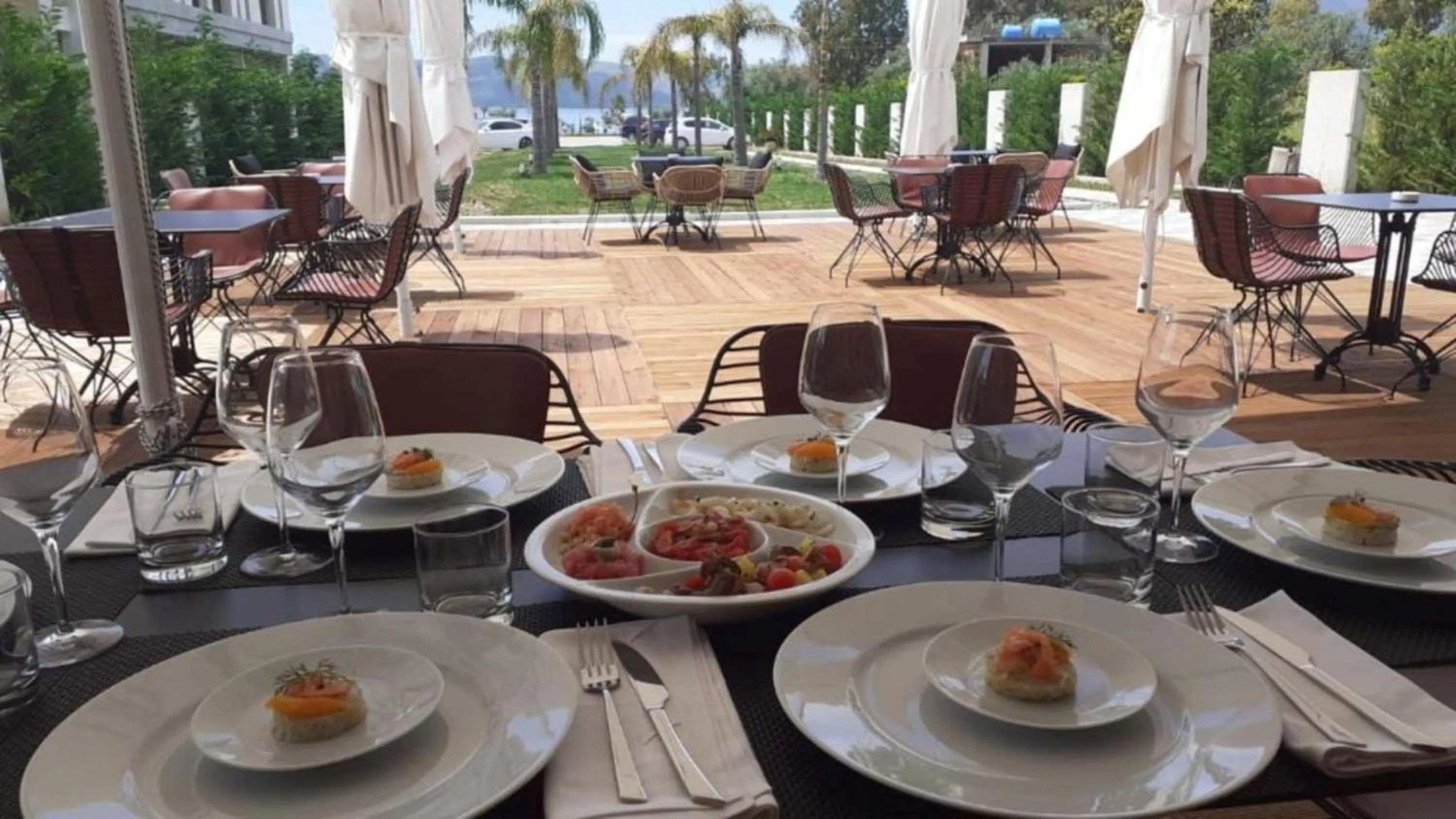 Restaurant/places to eat in A&G HOTEL