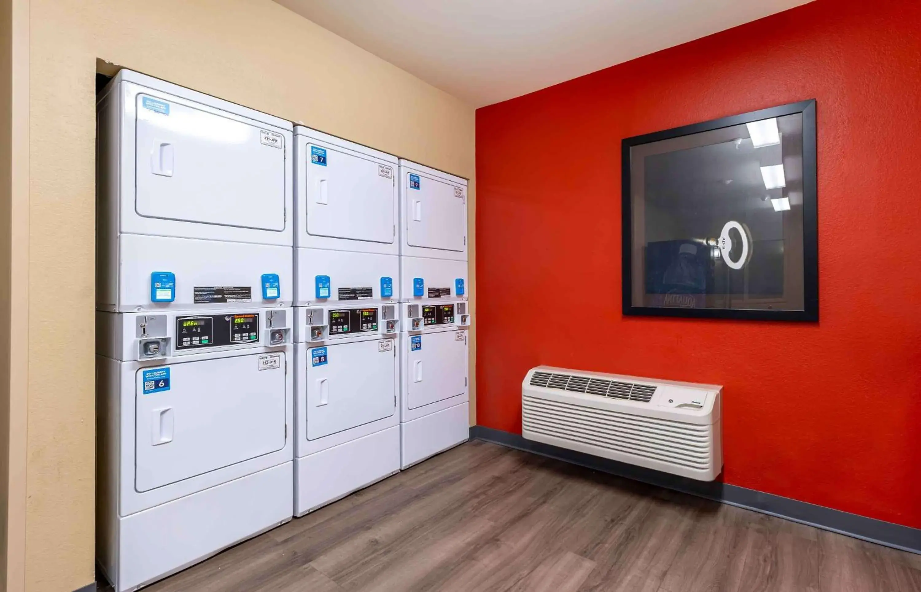 Property building in Extended Stay America Suites - Bloomington - Normal Property building in Extended Stay America Suites - Bloomington - Normal