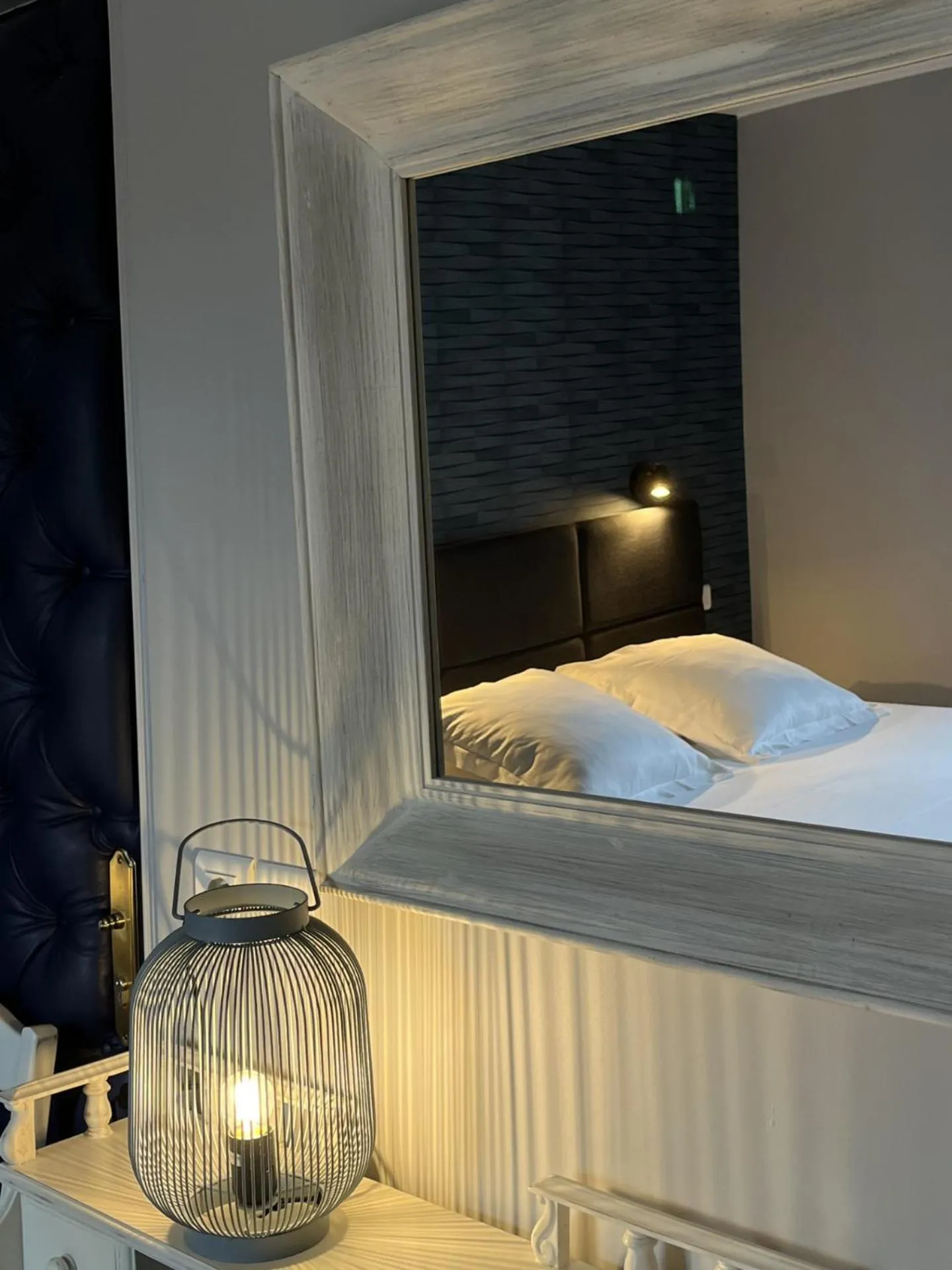 Property building, Bed in Saint Jean