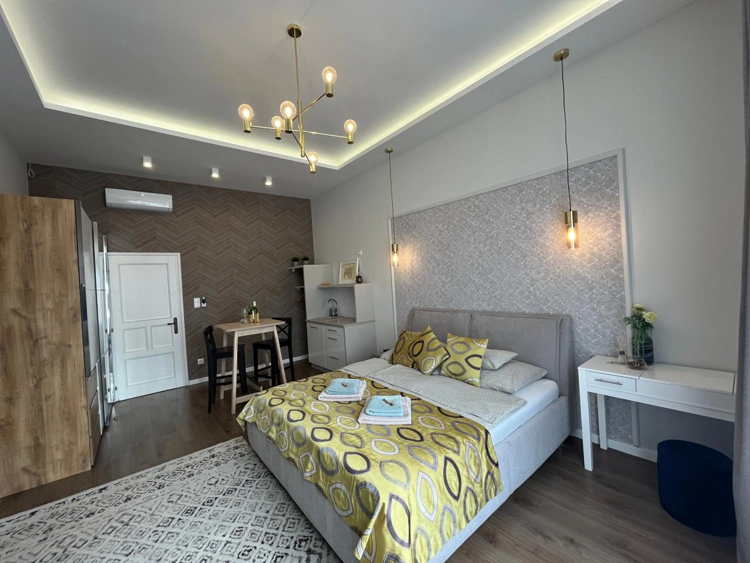 Bed in Visit Debrecen Apartman