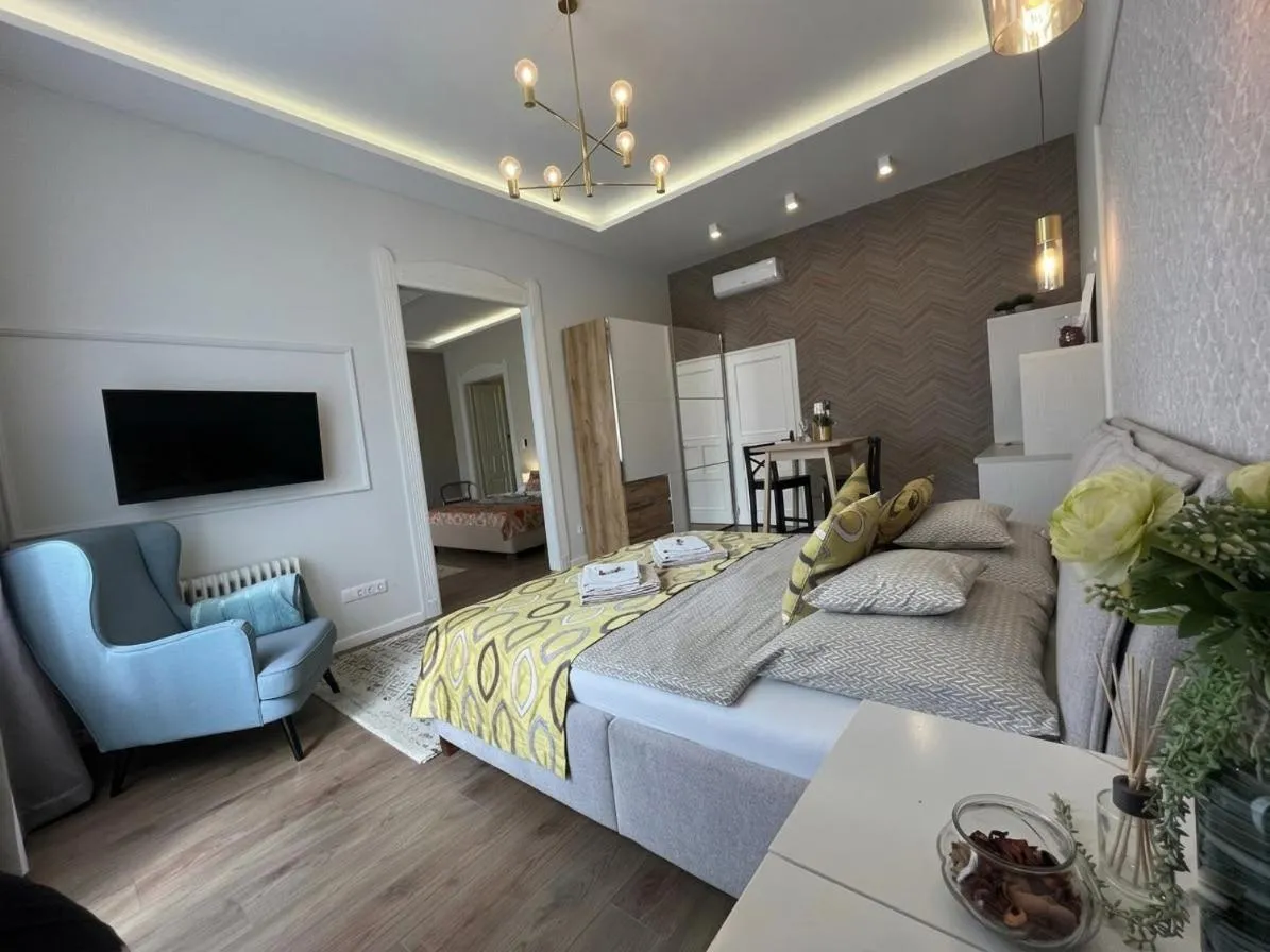 Bed in Visit Debrecen Apartman