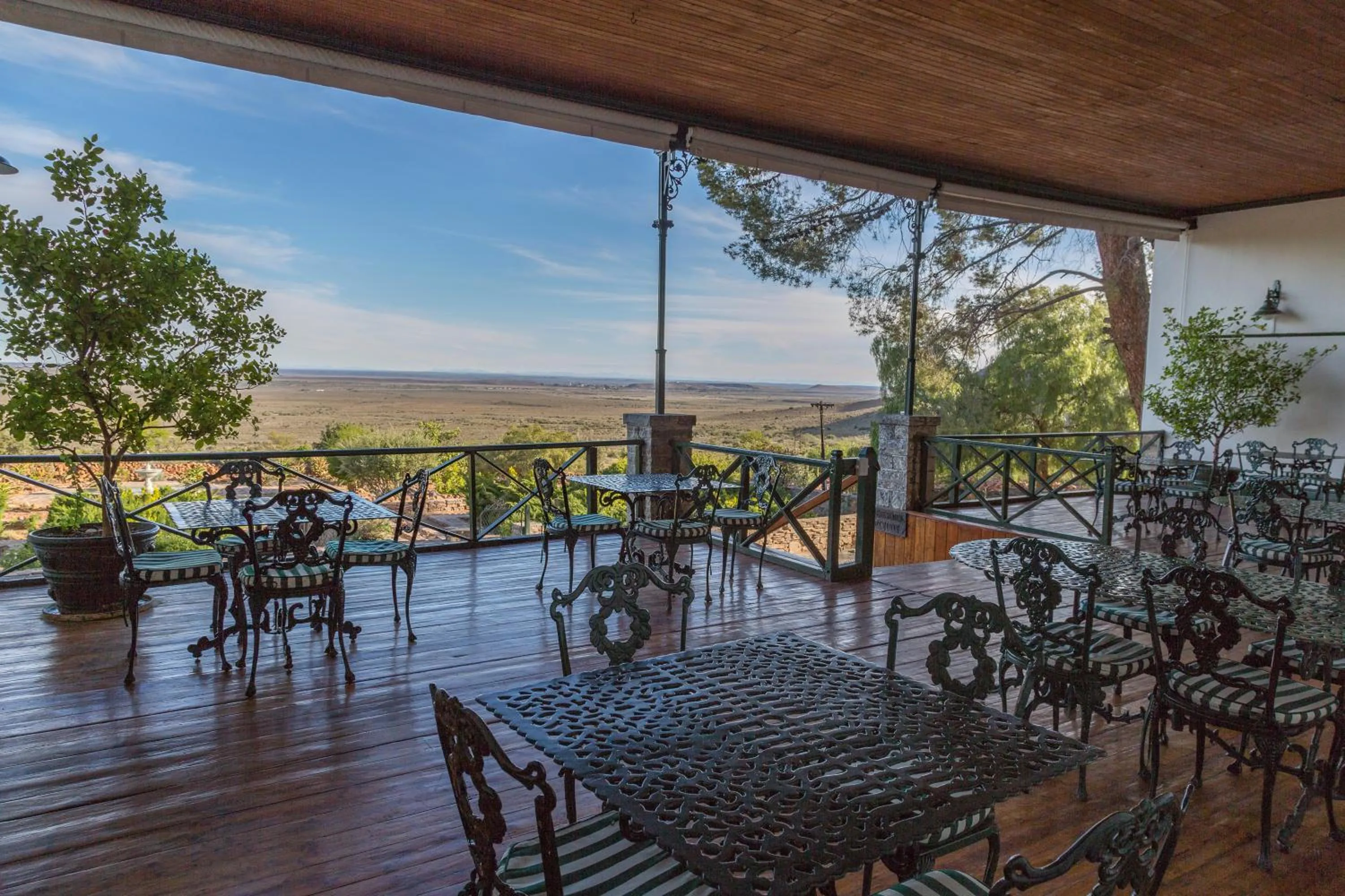 Patio in Lemoenfontein