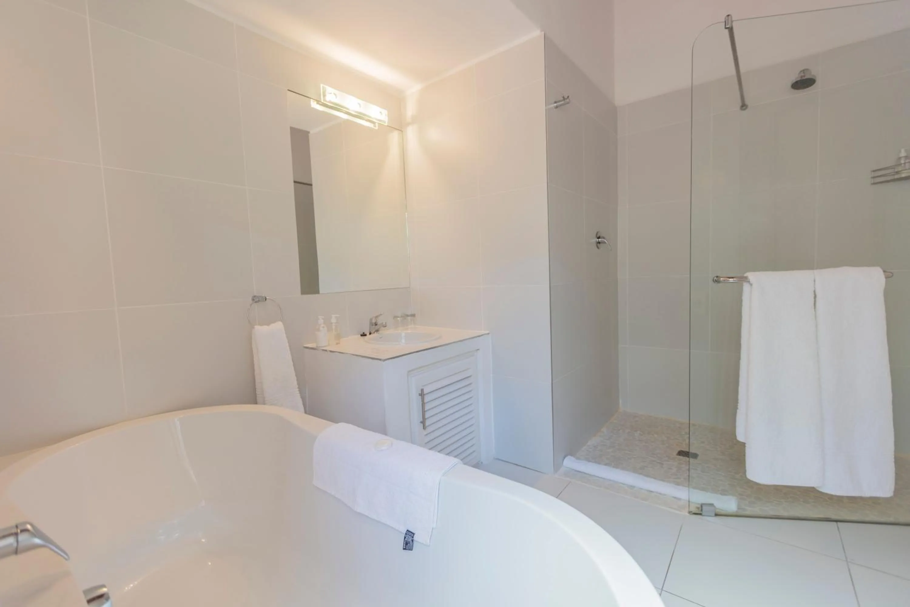 Bathroom in Lemoenfontein