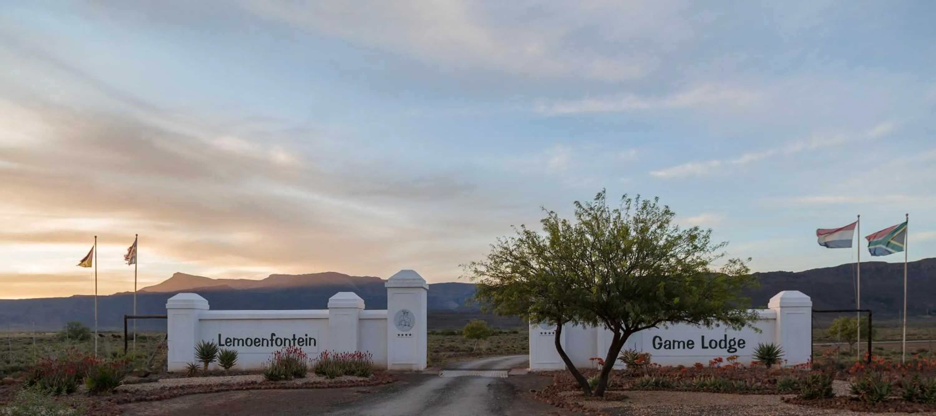 Facade/entrance in Lemoenfontein