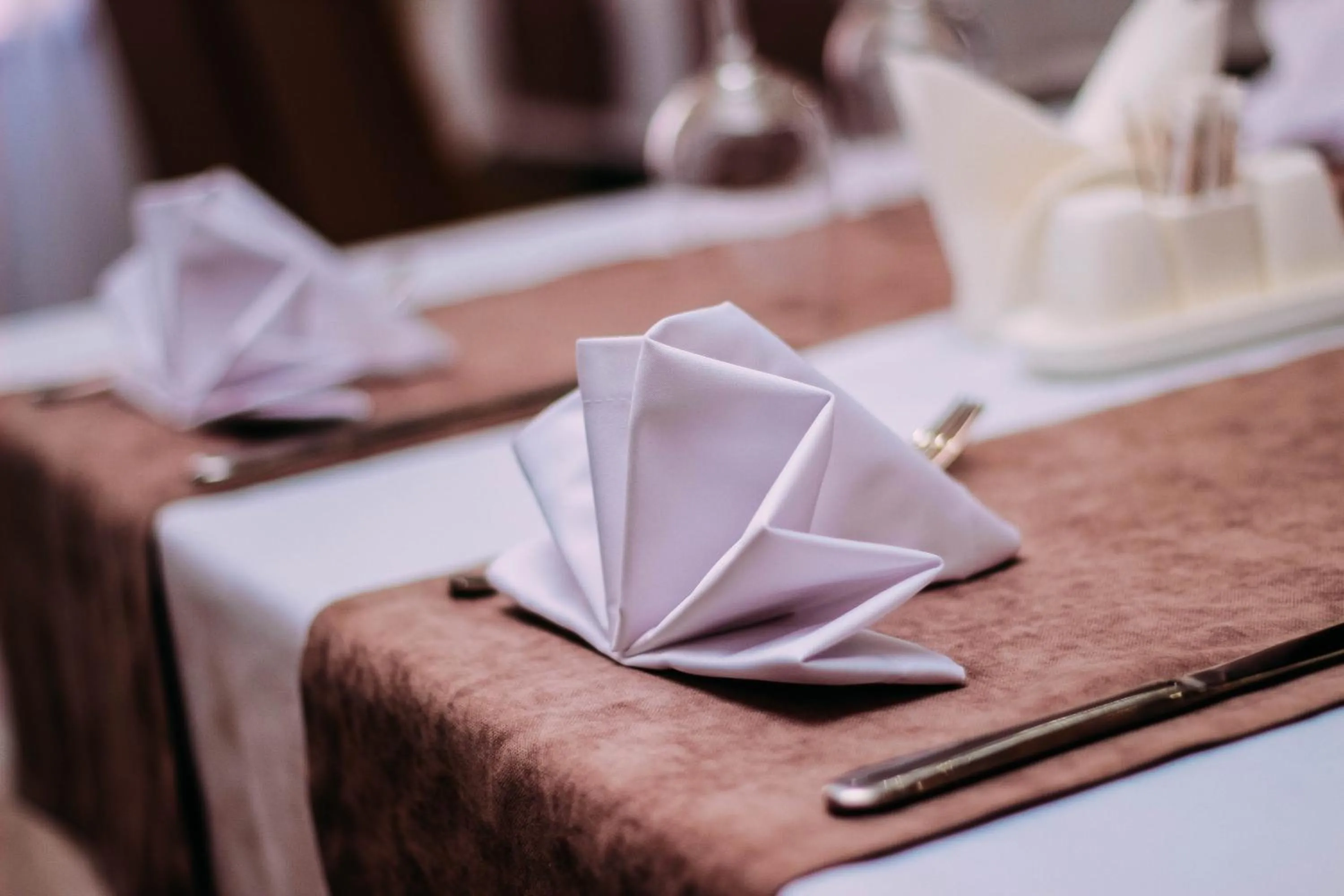 Restaurant/places to eat in Osh Grand Hotel Chavo