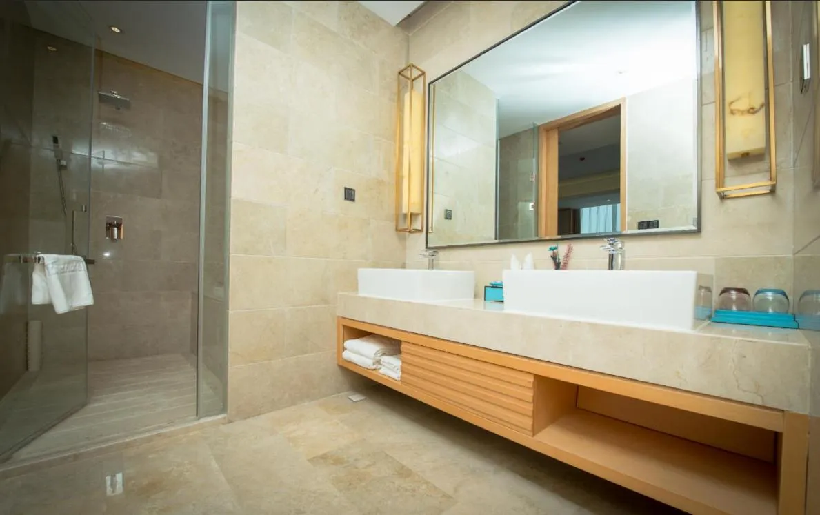 Shower in Days Hotel by Wyndham Shanxi Xinzhou