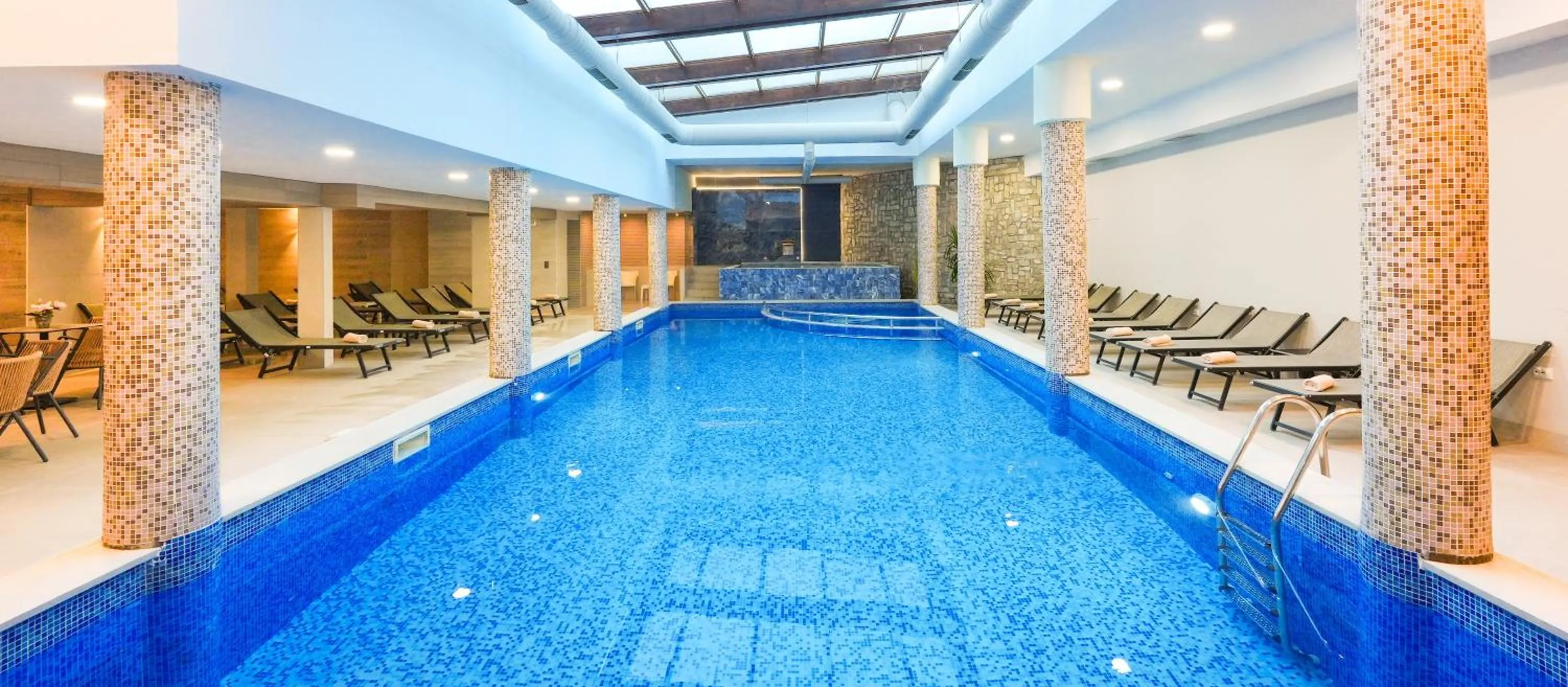 Swimming pool in Predela LUX Aparthotel