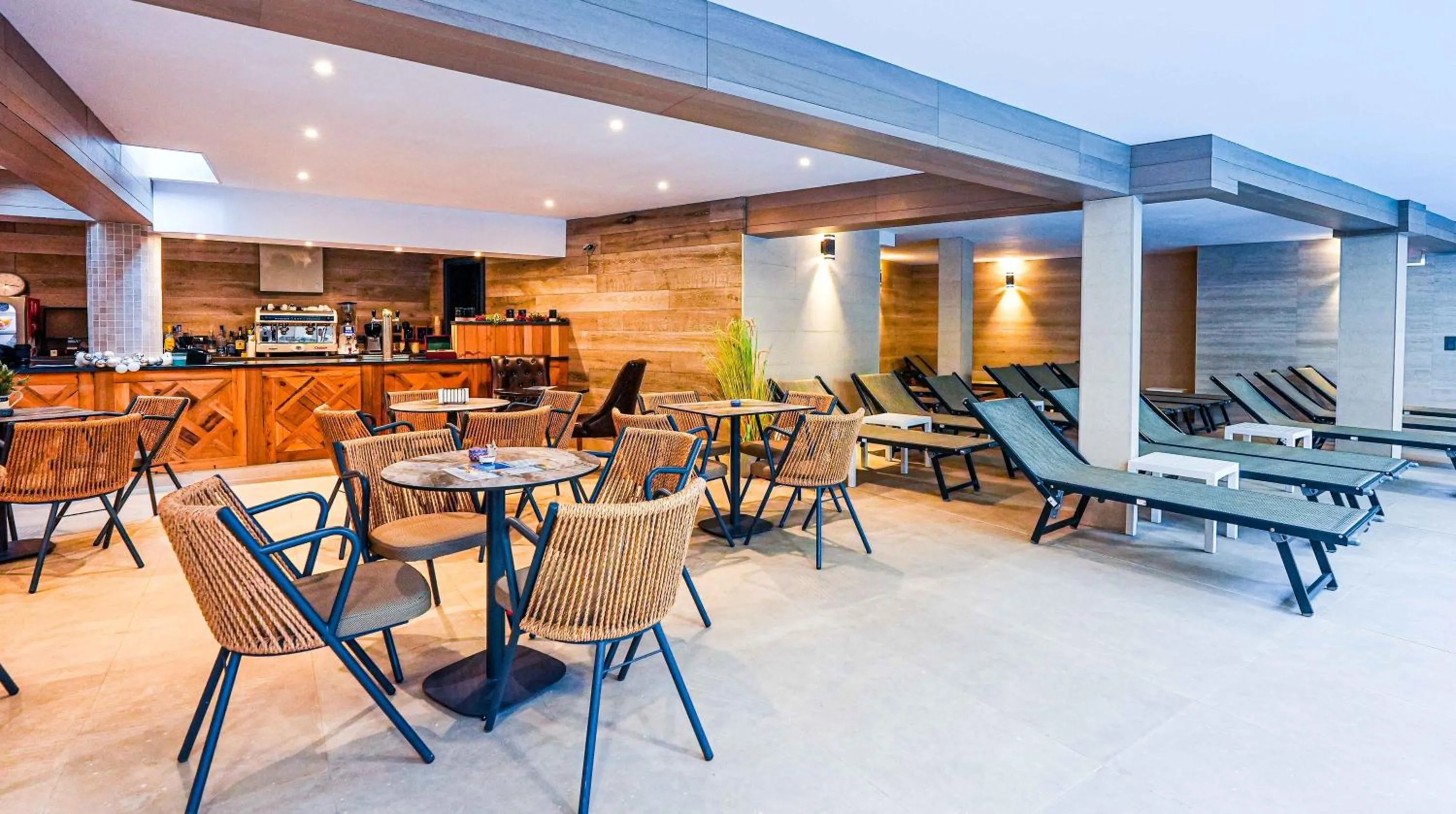 Lounge or bar in Predela LUX Aparthotel